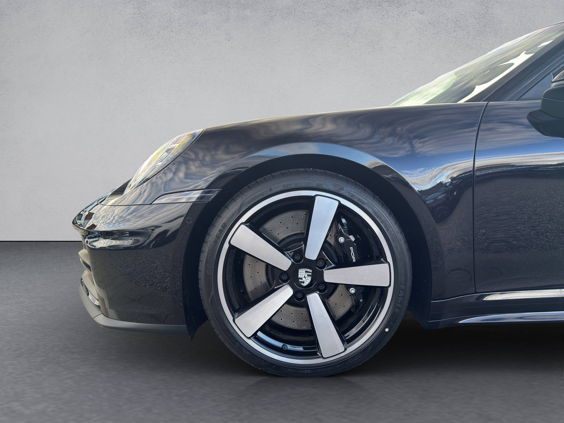 PORSCHE 911 Carrera 4S Cabriolet-image-11