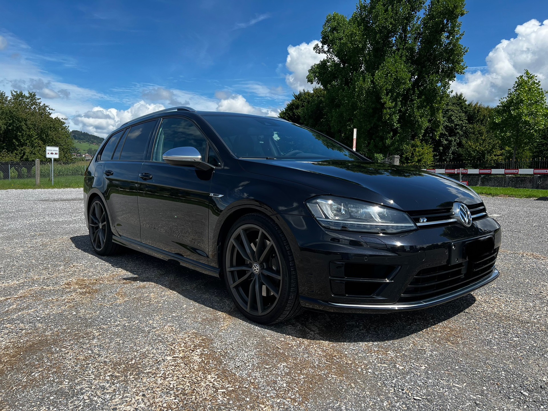 VW Golf Variant 2.0 TSI R 4 Motion DSG-image-3