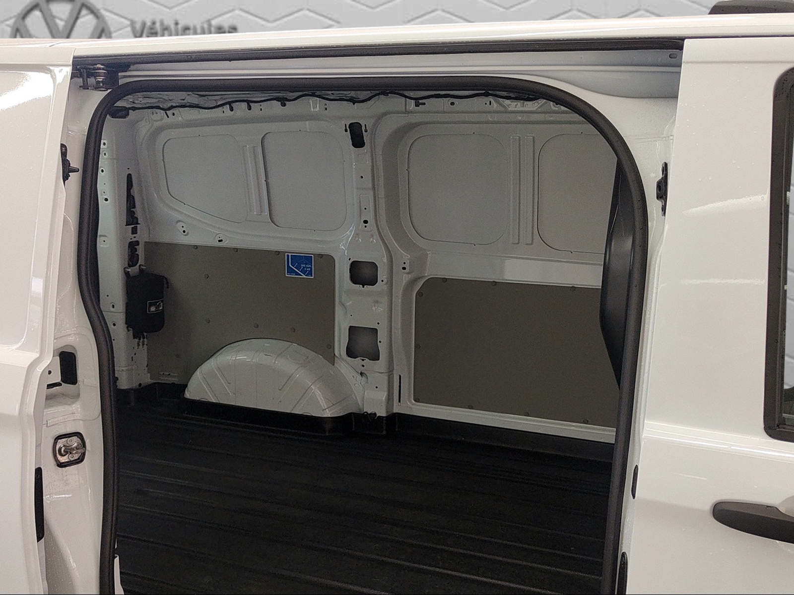 VW Transporter 2.0 TDI Automat-image-15