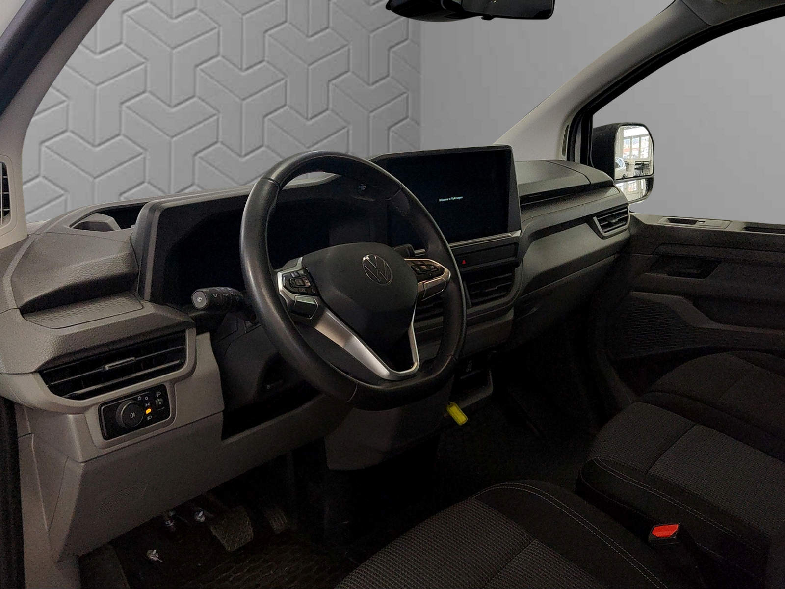 VW Transporter 2.0 TDI Automat-image-11