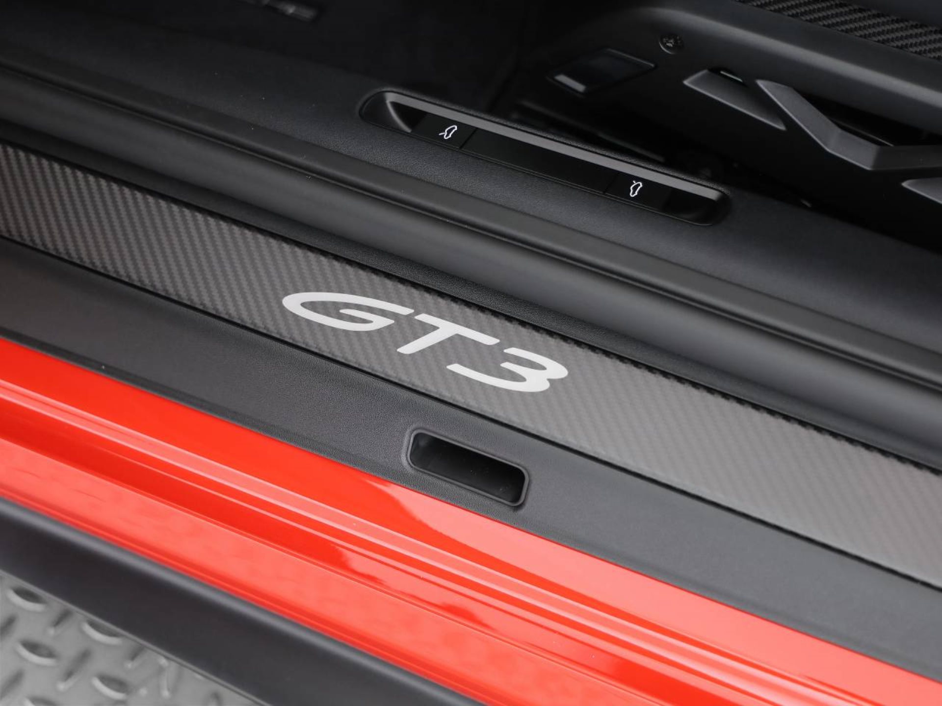 PORSCHE 911 GT3-image-13