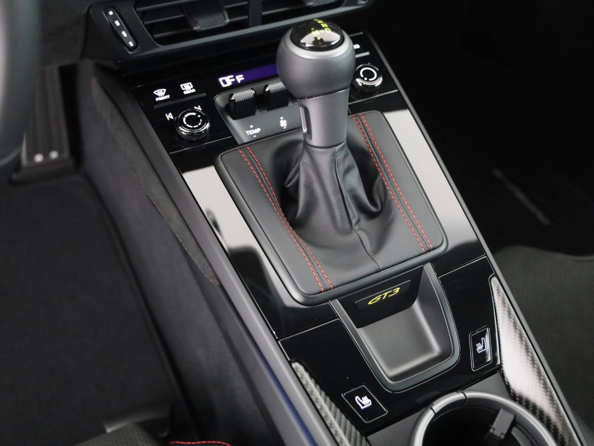 PORSCHE 911 GT3-image-16