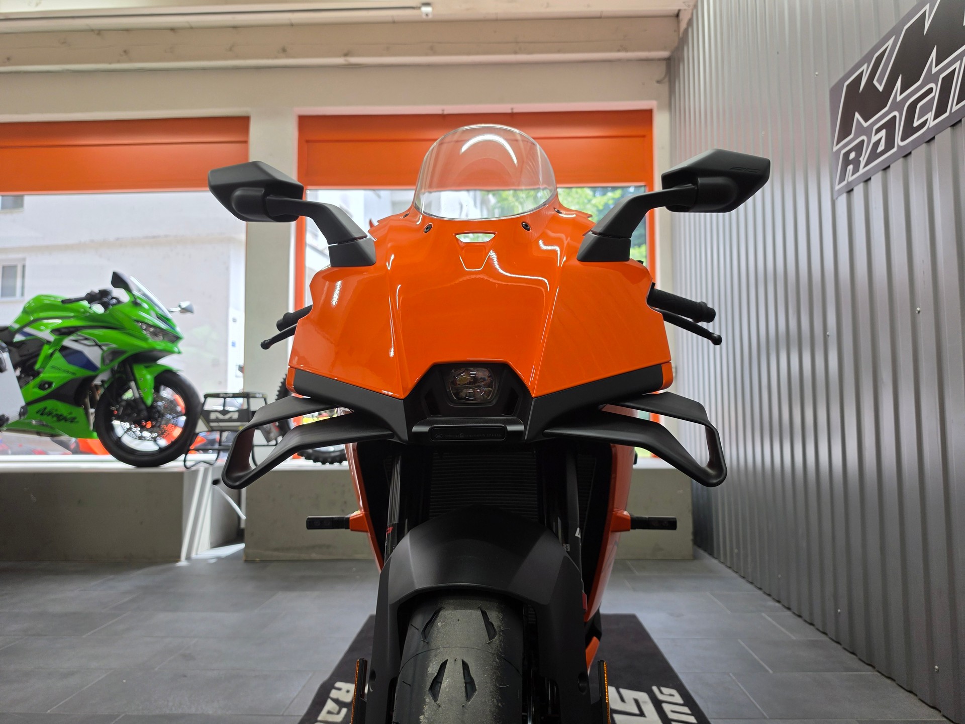 KTM RC 990 R-showroom-element-3