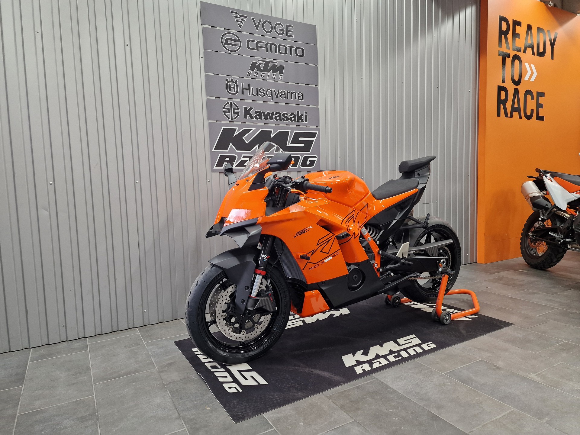KTM RC 990 R-showroom-element-2