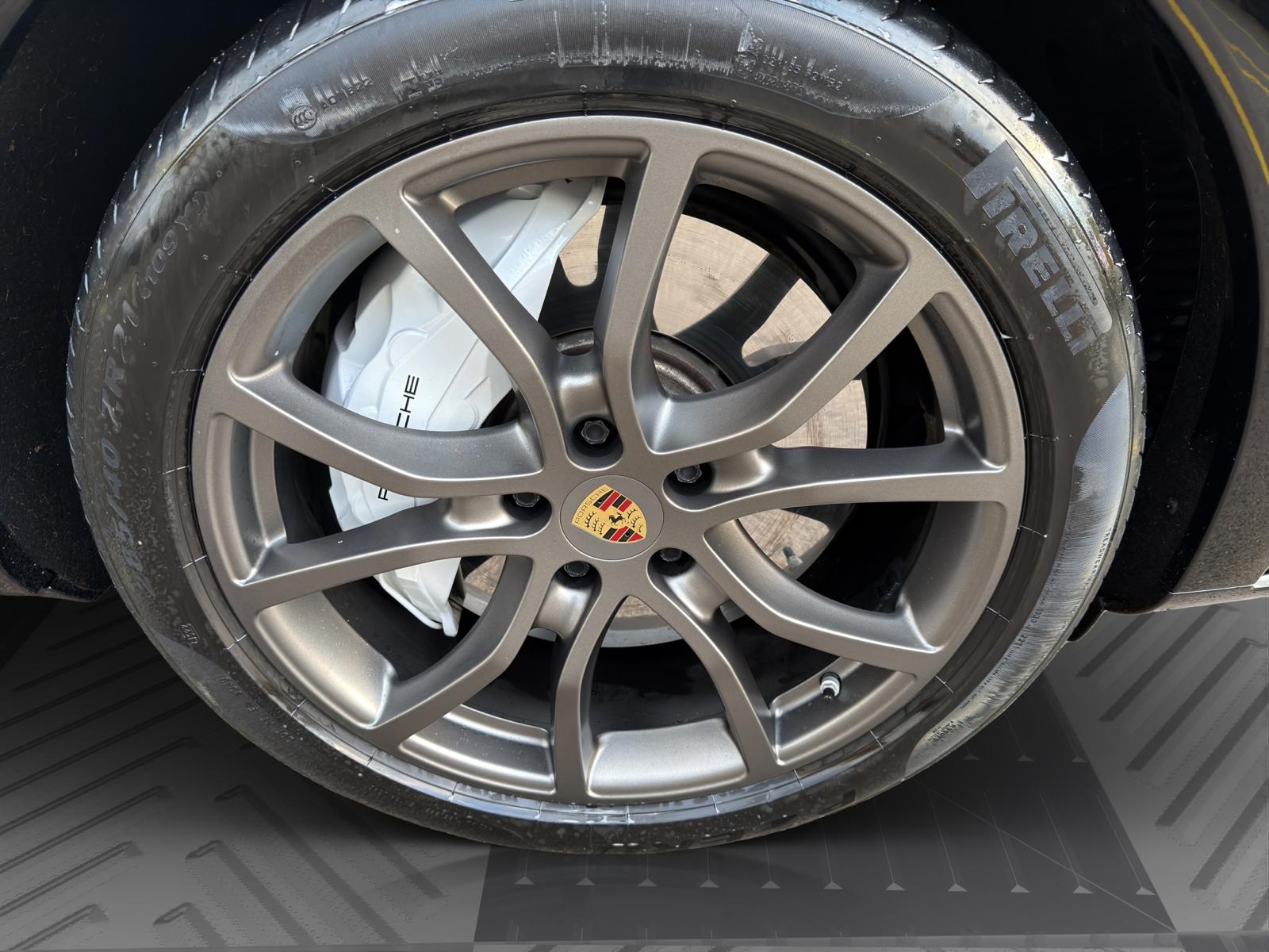 PORSCHE Cayenne Turbo-image-20