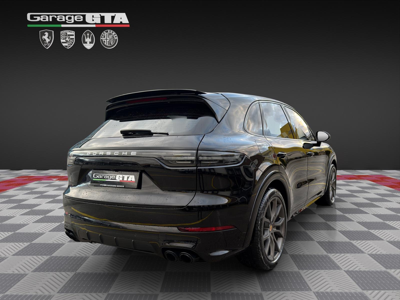 PORSCHE Cayenne Turbo-image-4