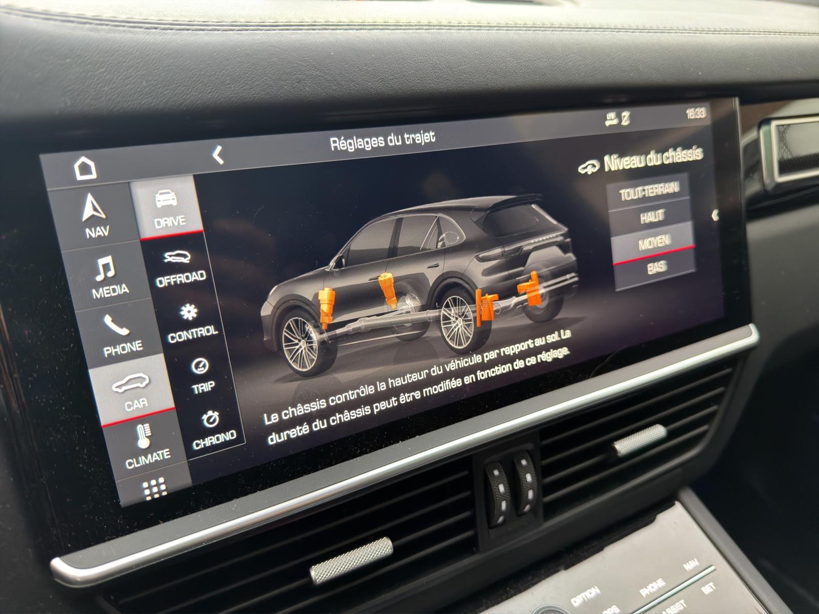 PORSCHE Cayenne Turbo-image-13