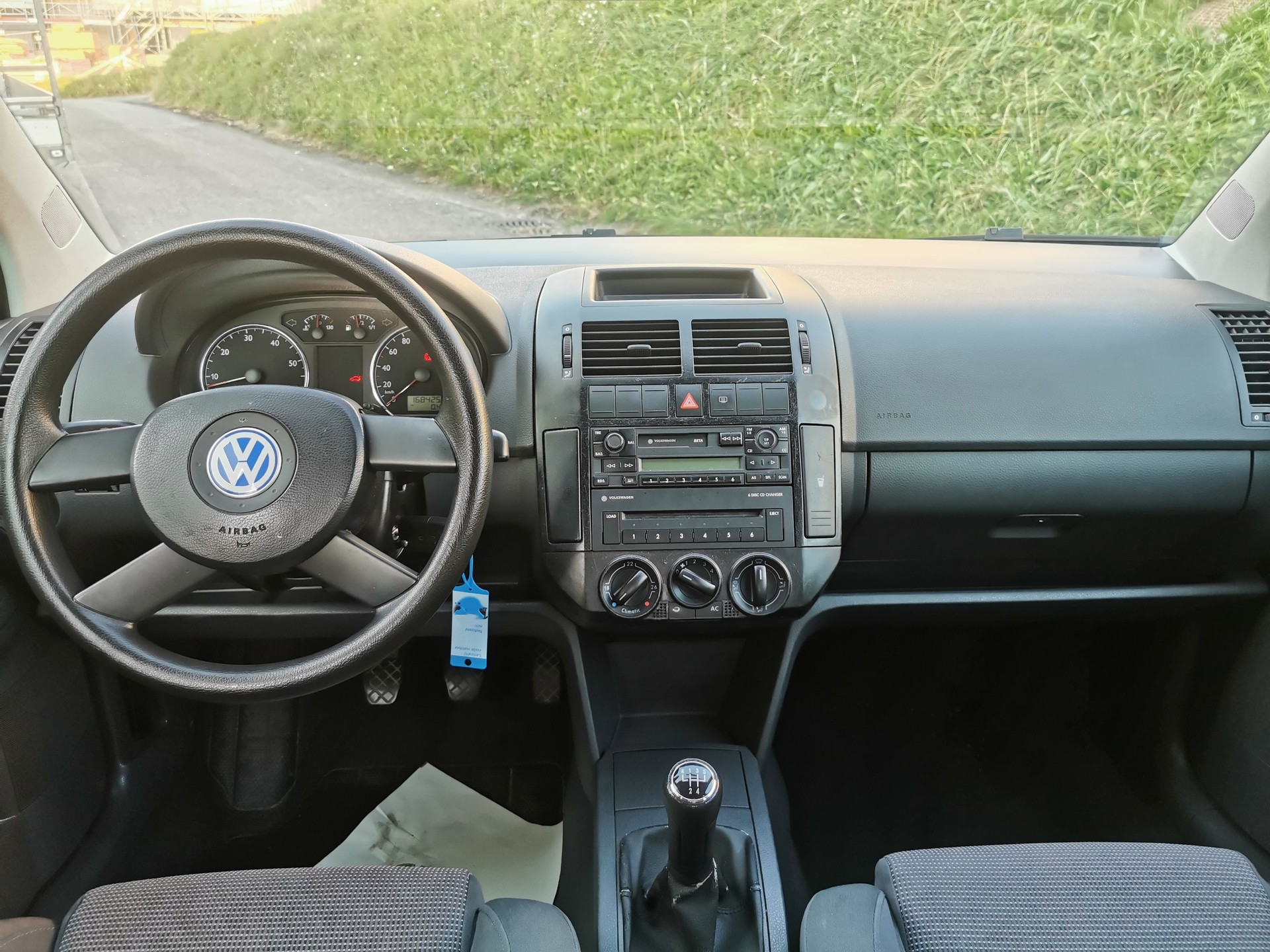 VW Polo 1.4 16V Comfortline-image-8