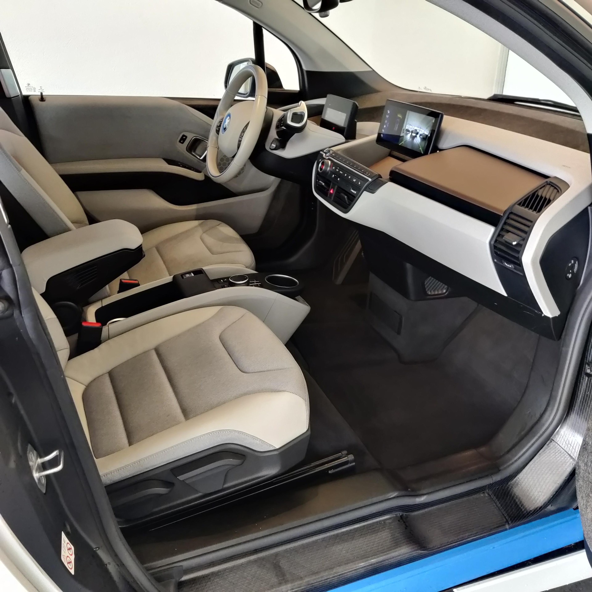 BMW i3 120 Ah-image-12