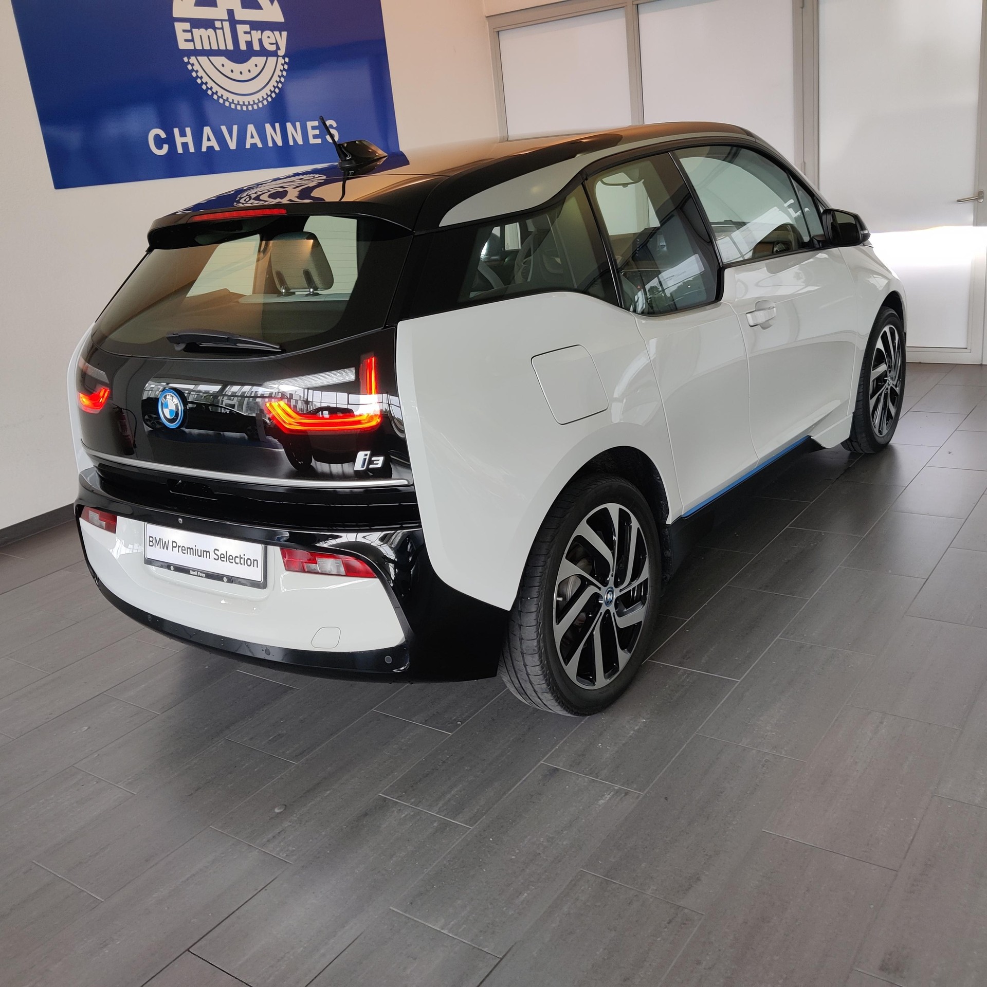 BMW i3 120 Ah-image-6
