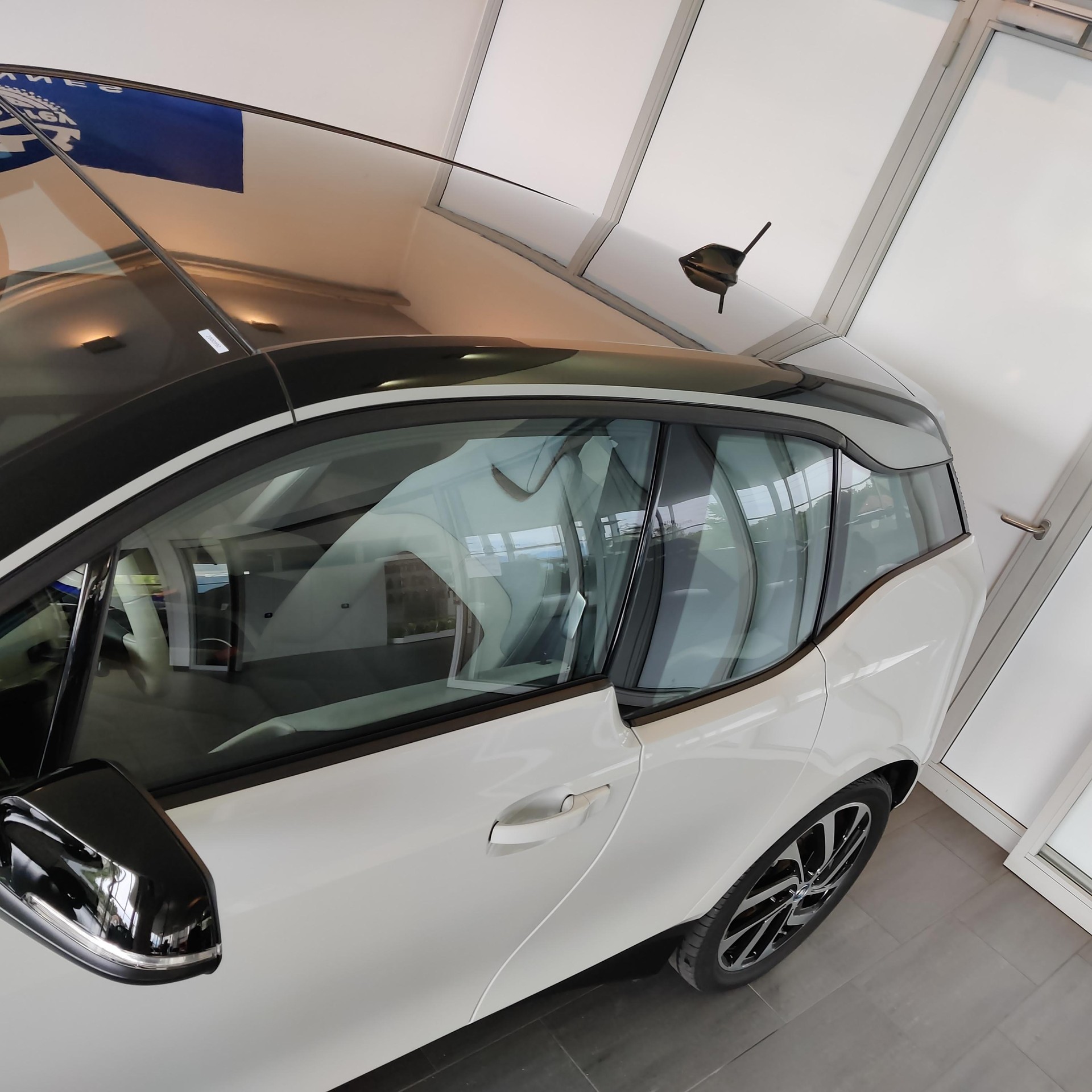 BMW i3 120 Ah-image-4