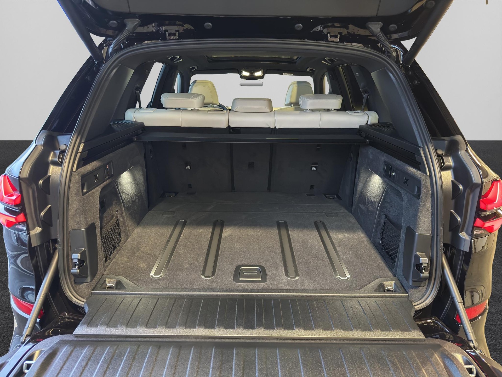 BMW X5 40d xDrive M Sport Pro 'Individual'-image-22