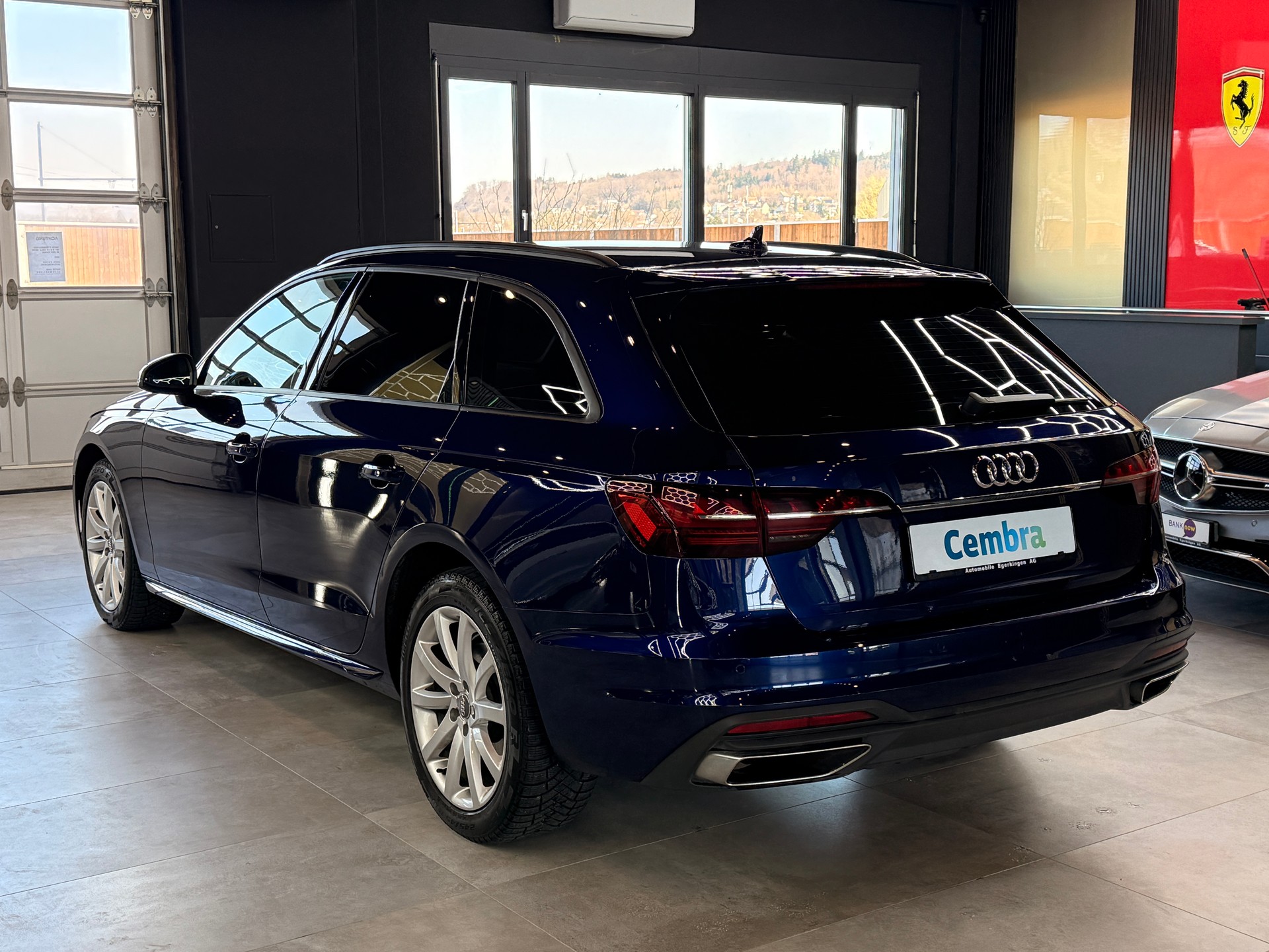 AUDI A4 Avant 40 g-tron S-tronic-image-6