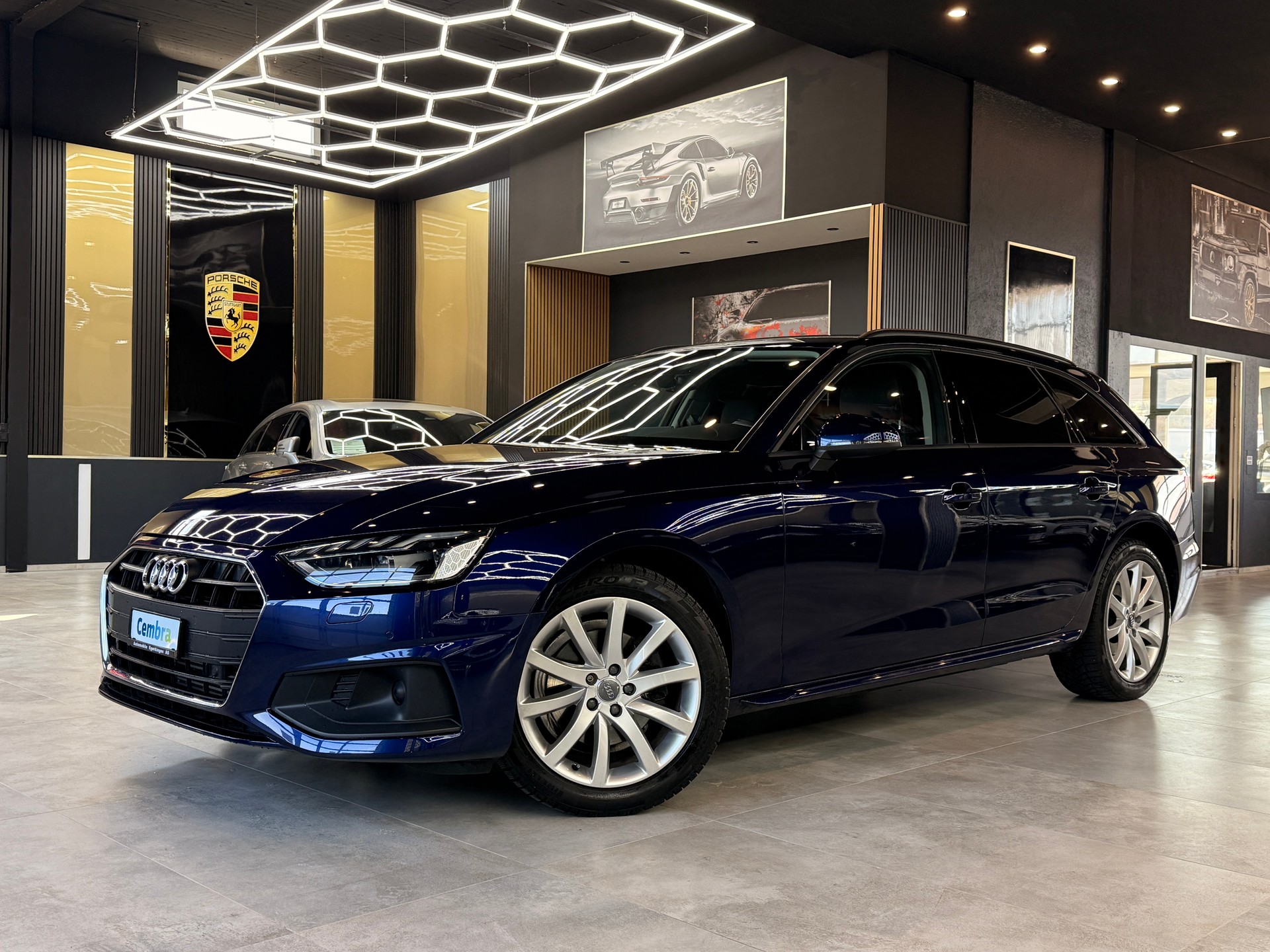 AUDI A4 Avant 40 g-tron S-tronic-image-0