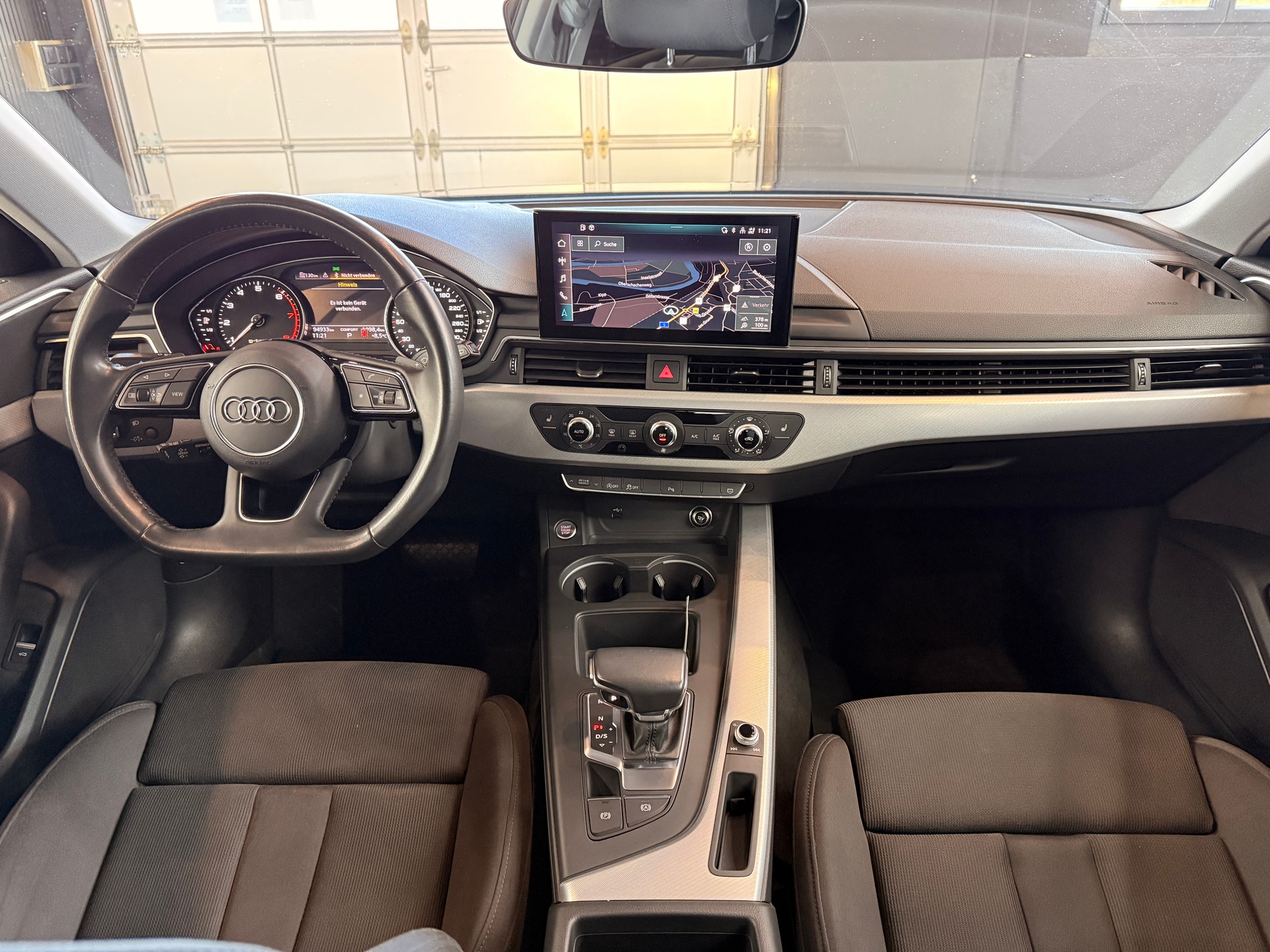 AUDI A4 Avant 40 g-tron S-tronic-image-13