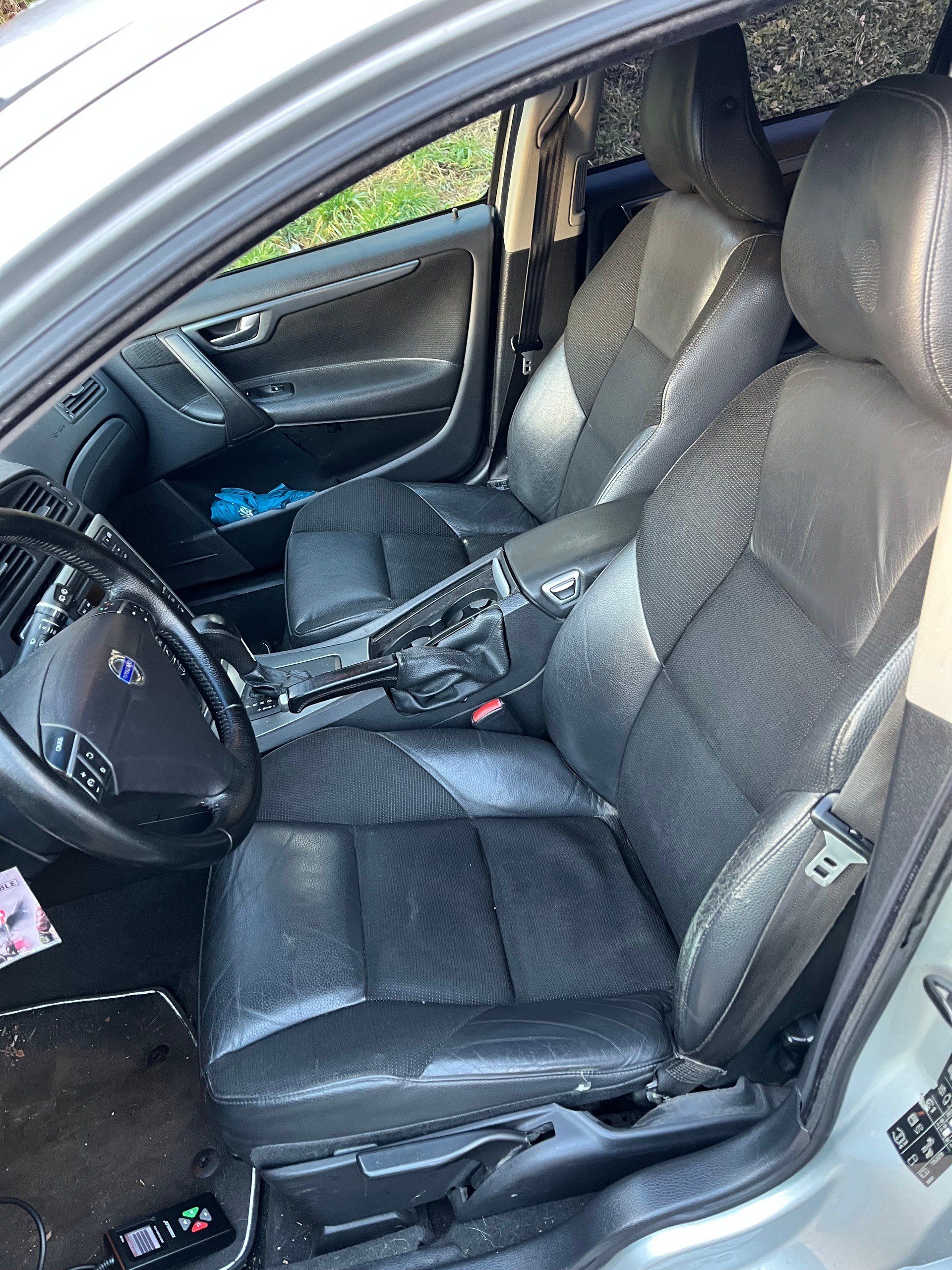 VOLVO V70 T5 Stockholm Sport-image-4