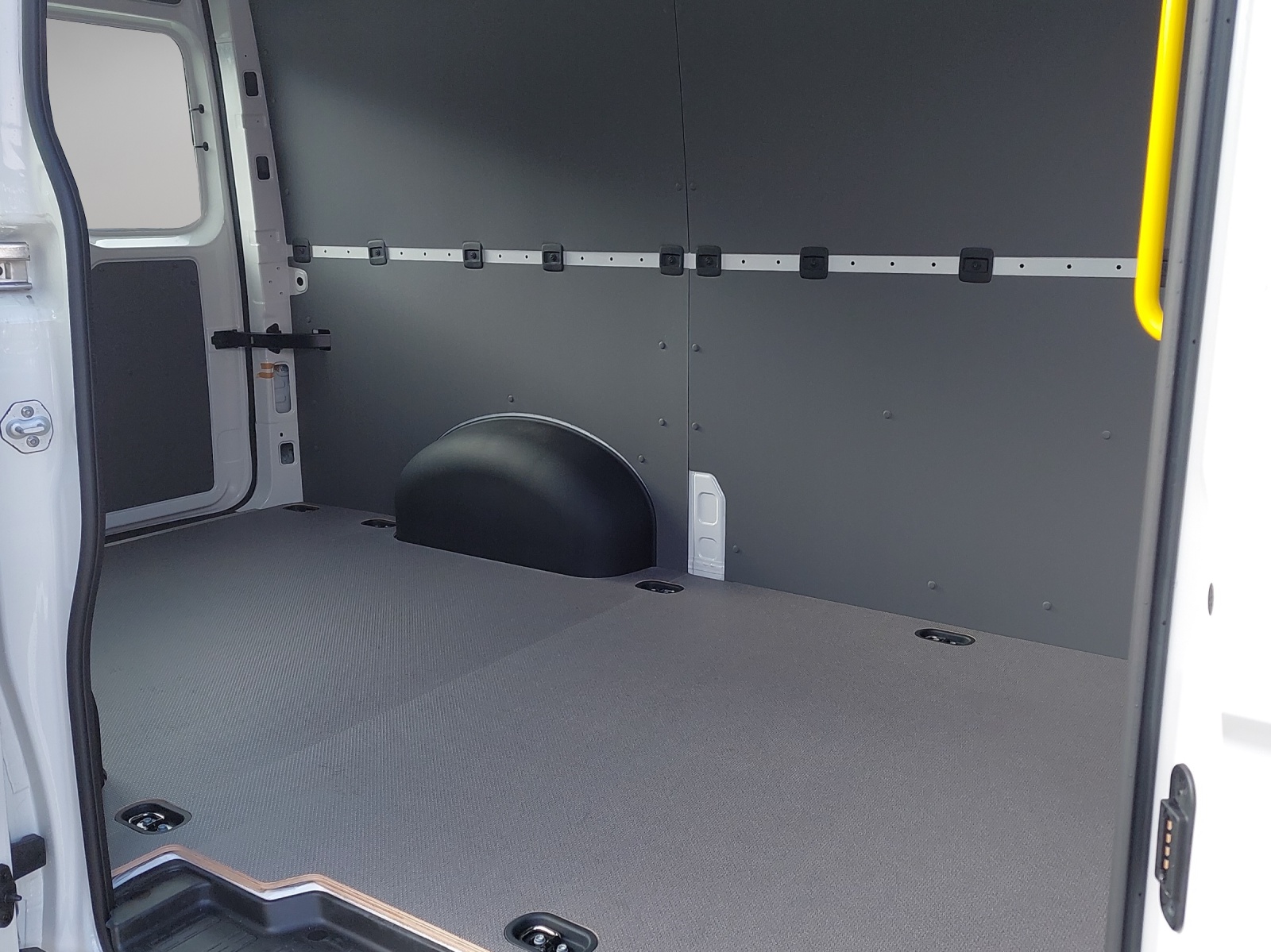 VW Crafter 35 2.0 BiTDI L3-image-8