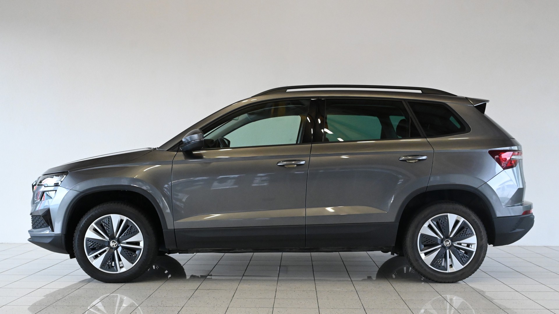 SKODA Karoq 1.5 TSI Style DSG-showroom-element-3