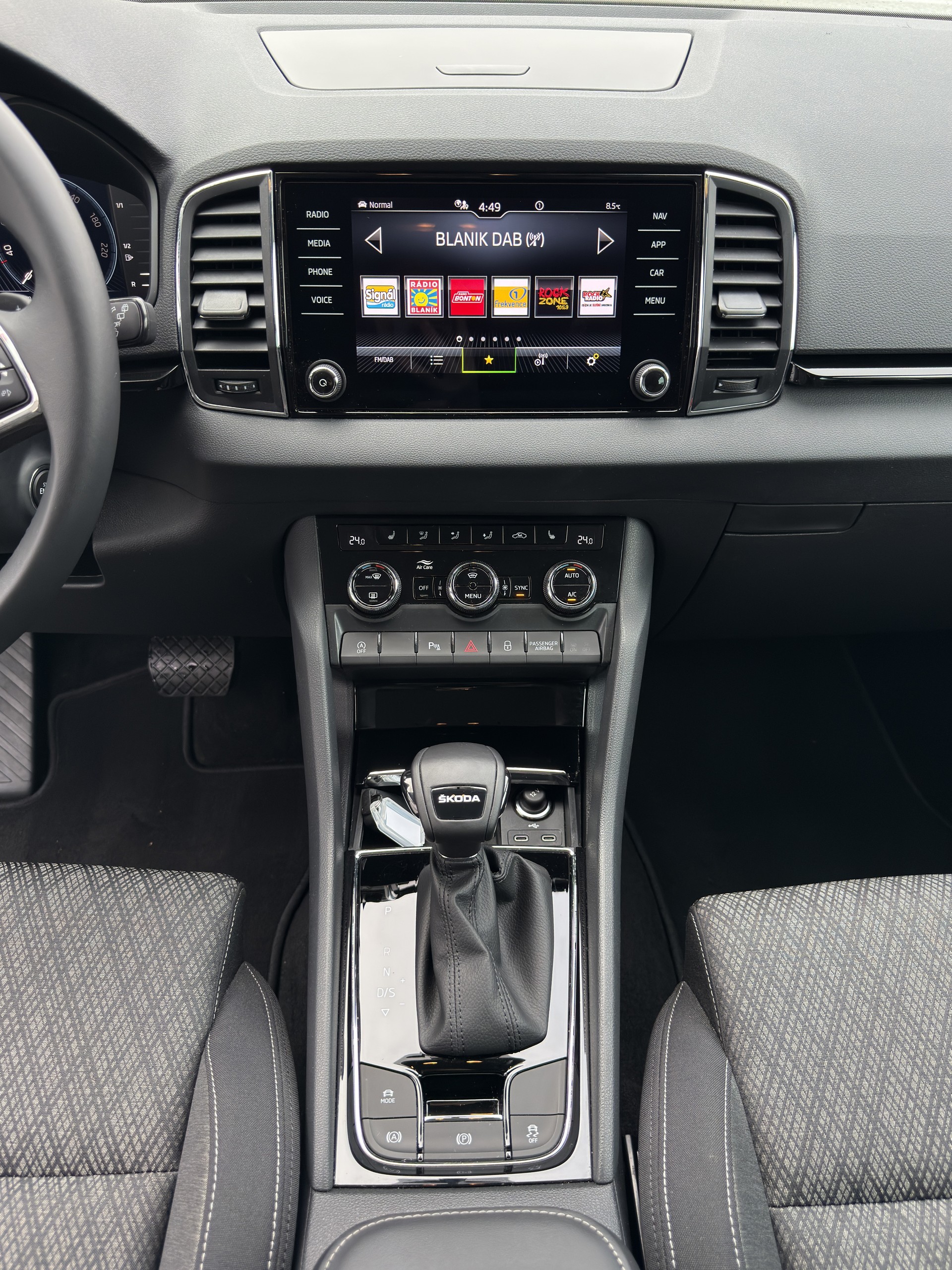 SKODA Karoq 1.5 TSI Style DSG-image-15