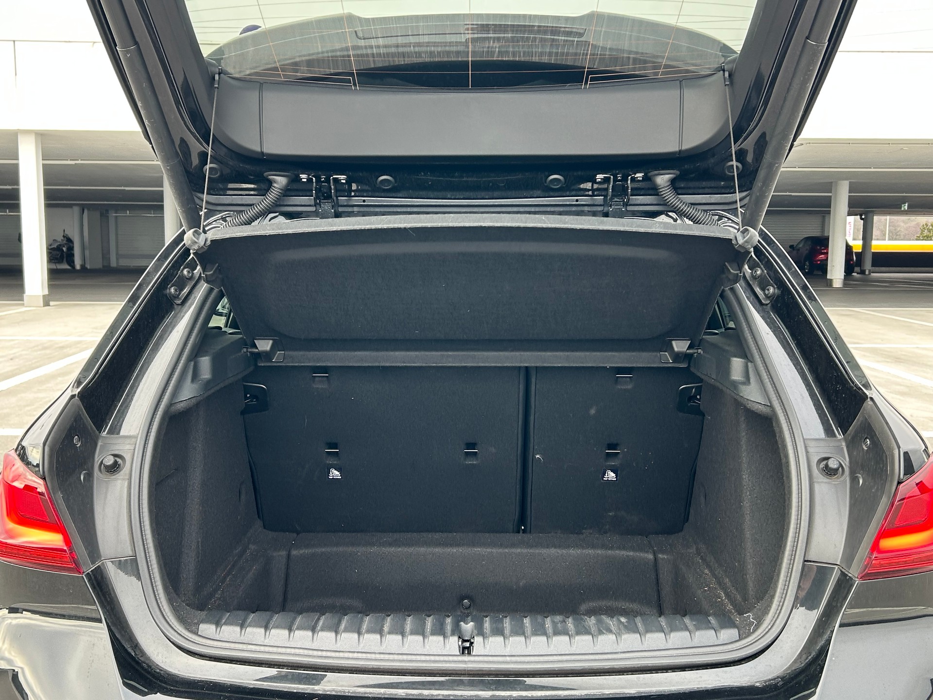 BMW M135i xDrive Steptronic-image-14
