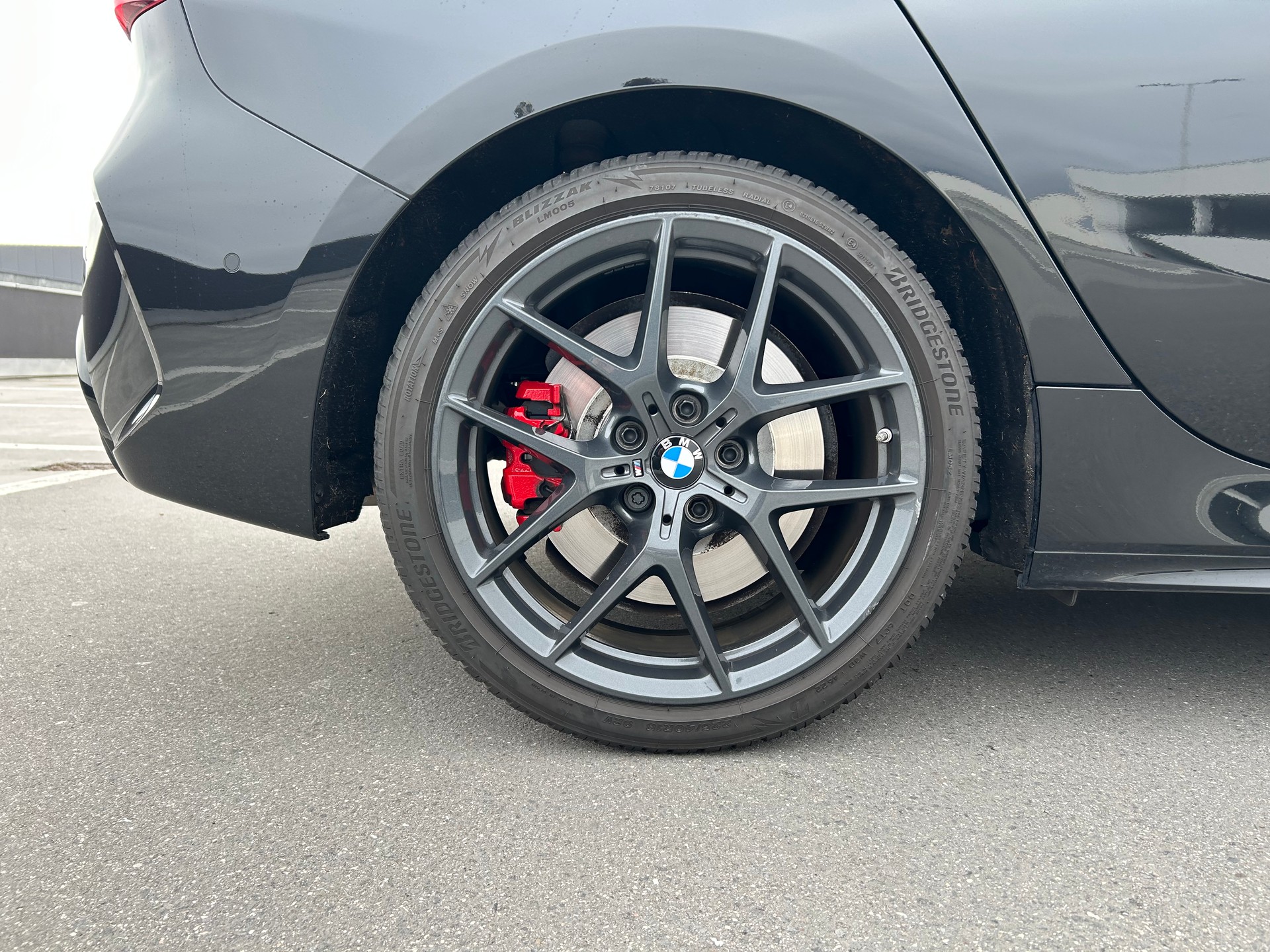 BMW M135i xDrive Steptronic-image-17