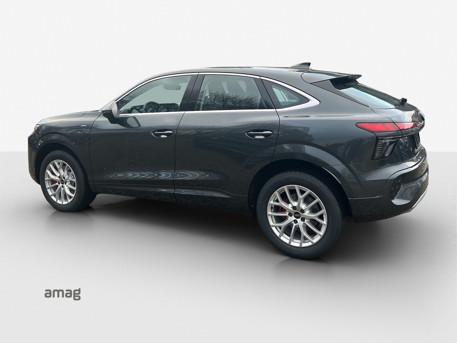 AUDI Q3 Sportback e-hybrid 200 kW S tronig-image-2