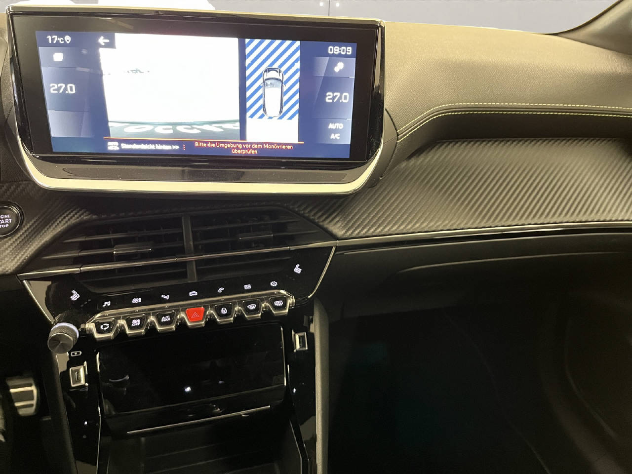 PEUGEOT 208 1.2 PureTech 130 GT Line-image-7