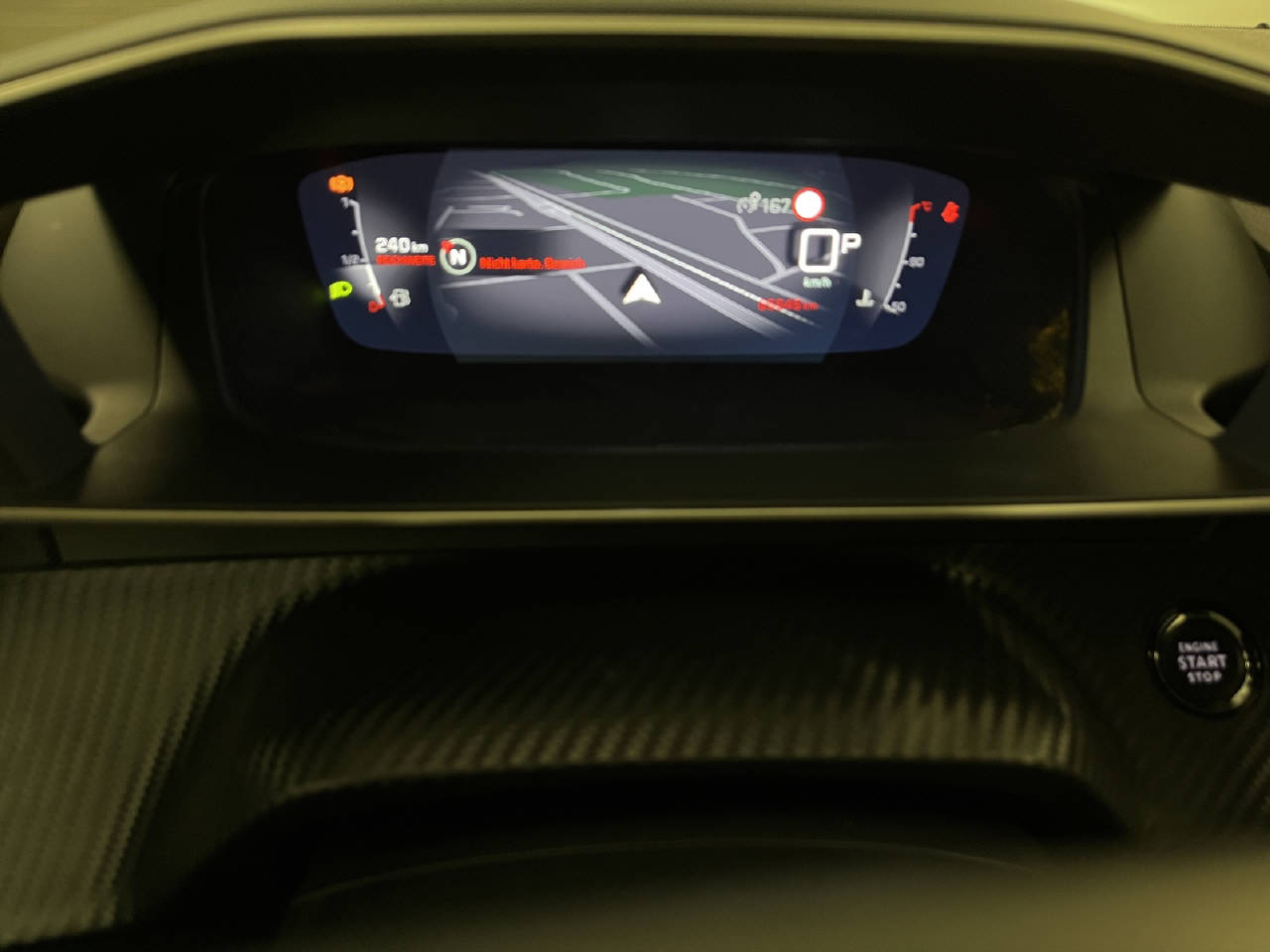 PEUGEOT 208 1.2 PureTech 130 GT Line-image-9