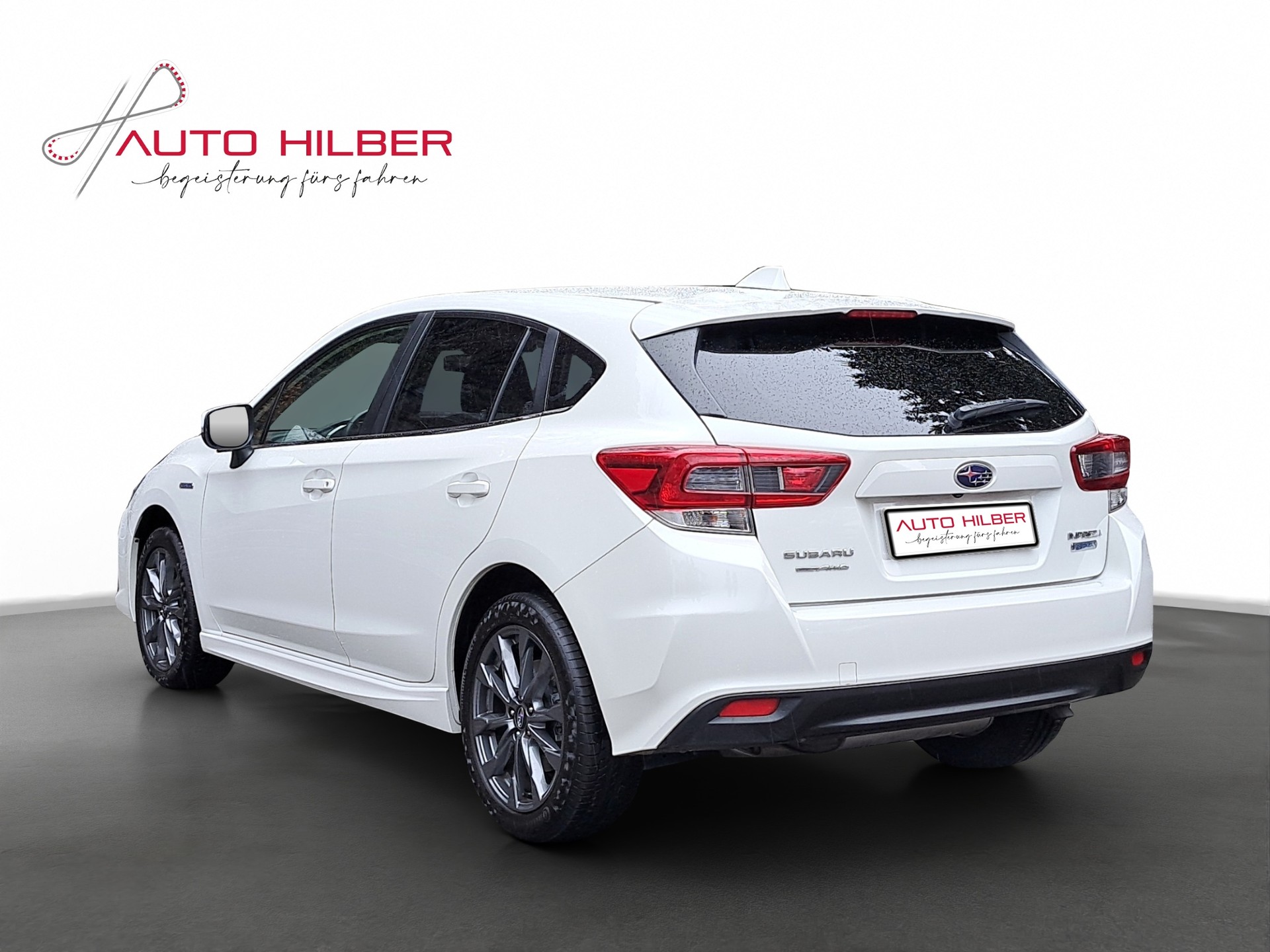 SUBARU Impreza 2.0i e-Boxer Luxury AWD CVT-image-3