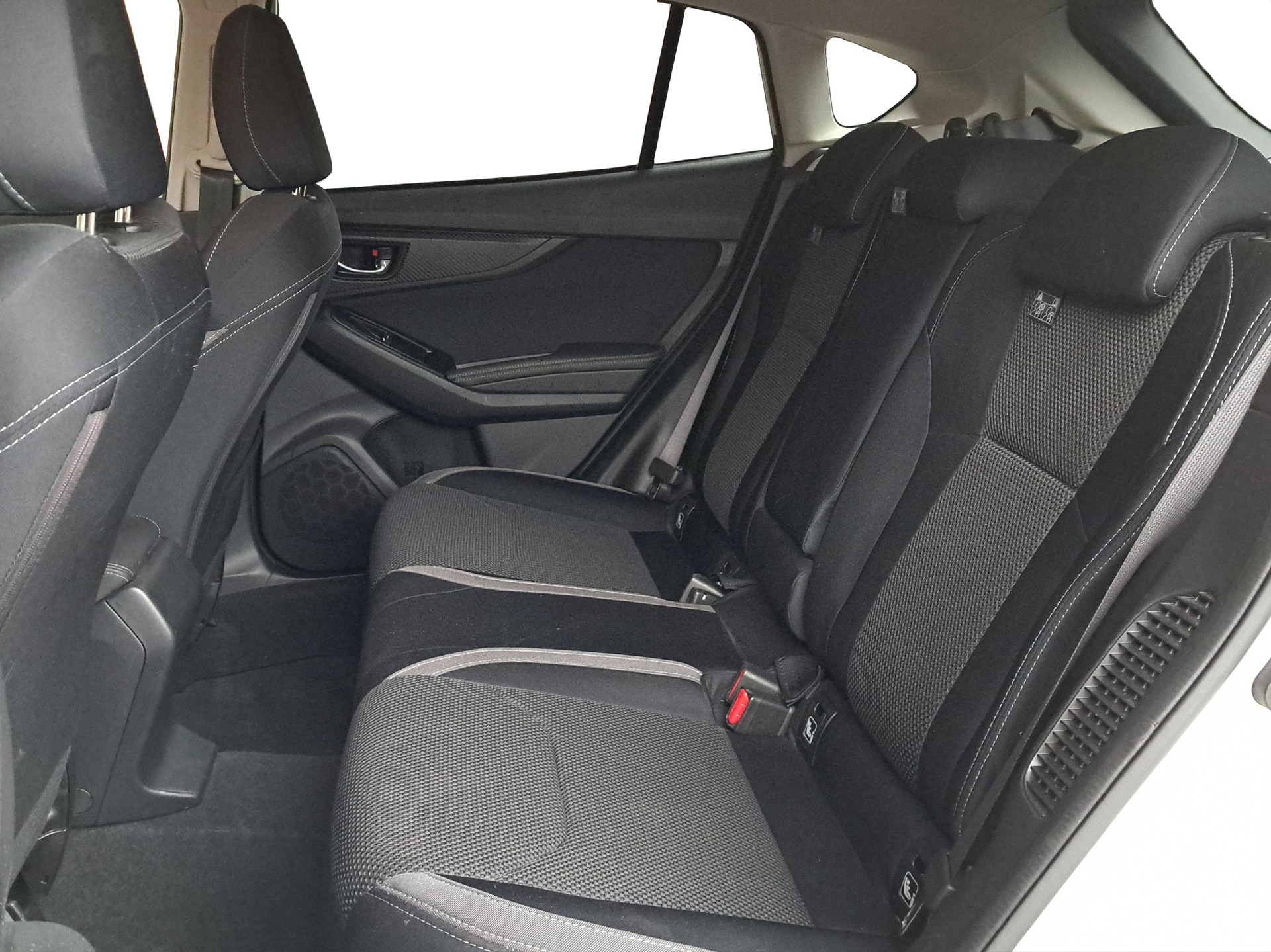 SUBARU Impreza 2.0i e-Boxer Luxury AWD CVT-image-7