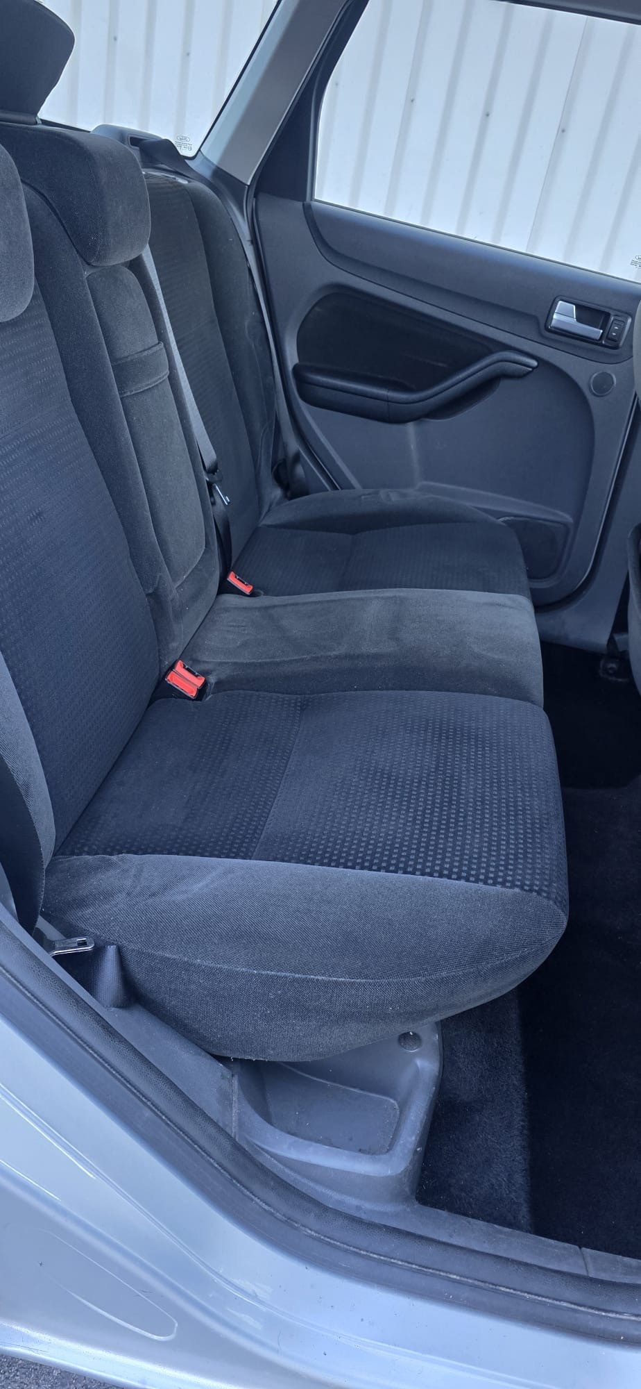 FORD Focus 2.0i Titanium-image-7