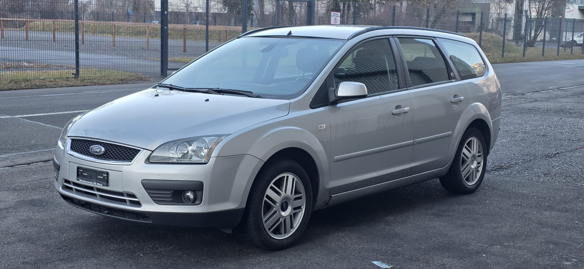 FORD Focus 2.0i Titanium-image-2