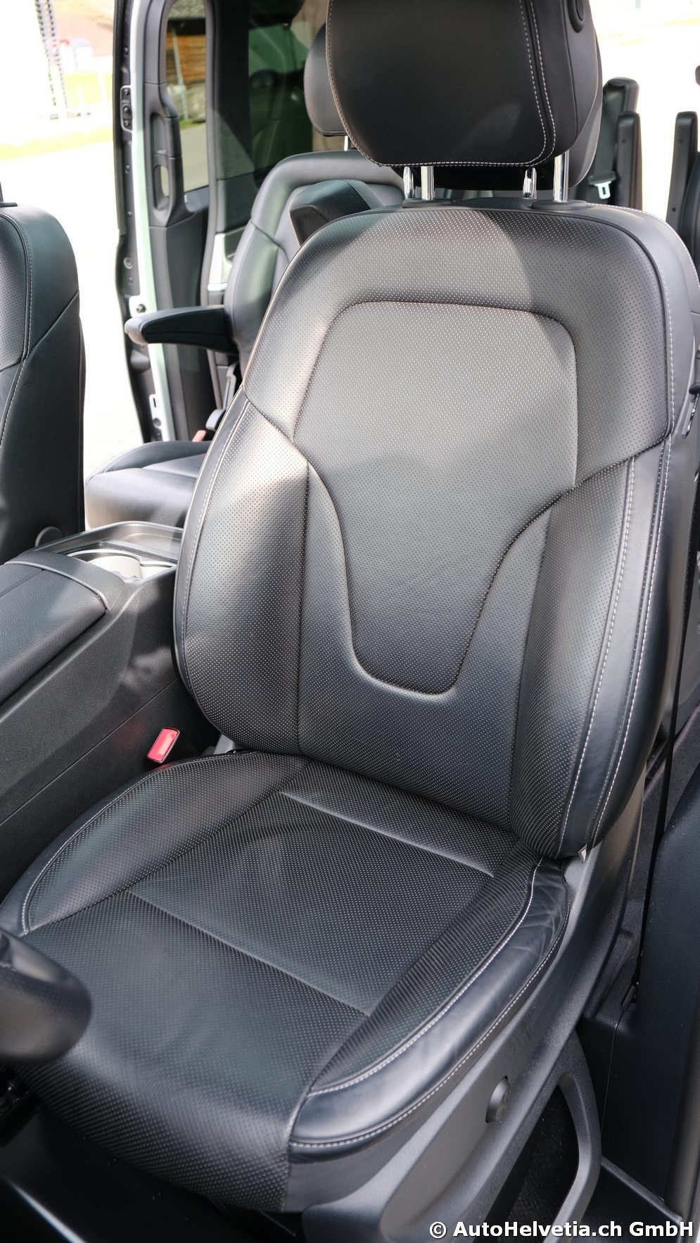 MERCEDES-BENZ V 250 d Exclusive lang 4Matic 7G-Tronic-image-14