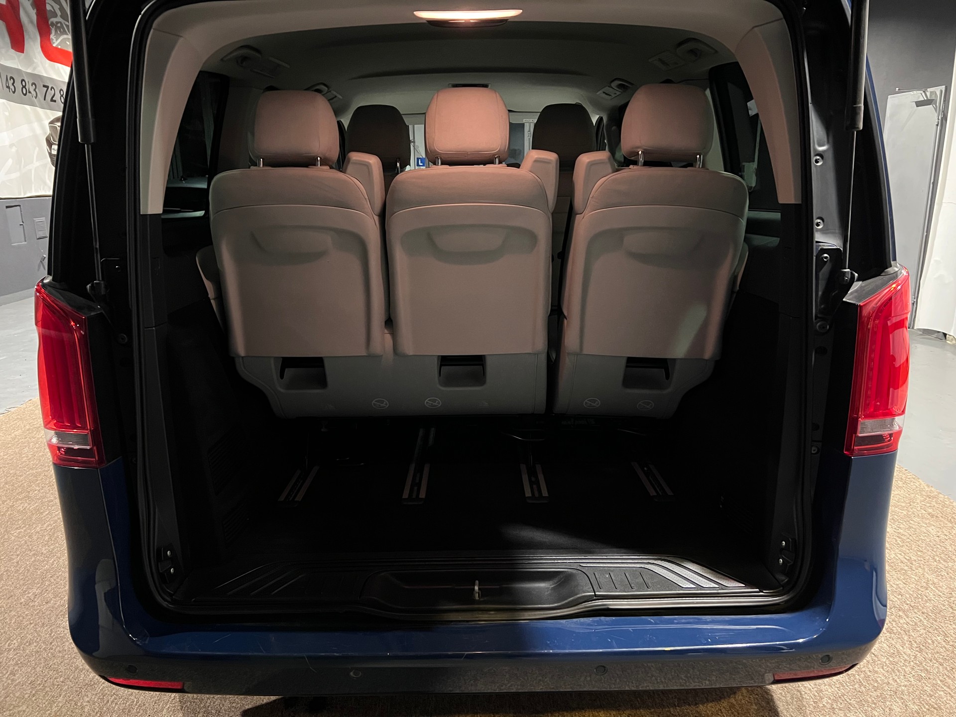 MERCEDES-BENZ V 220 d Avantgarde kompakt 4Matic 7G-Tronic-image-5