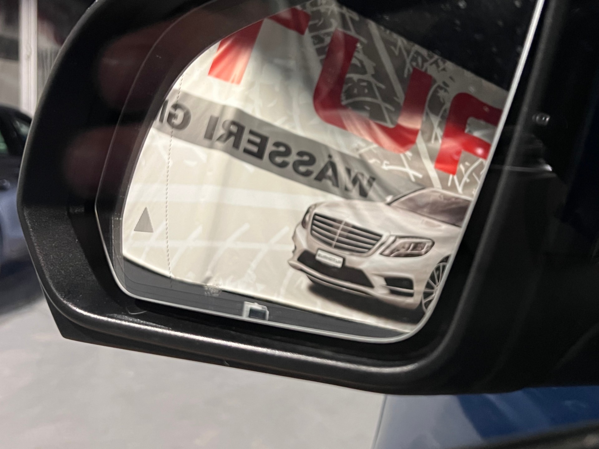MERCEDES-BENZ V 220 d Avantgarde kompakt 4Matic 7G-Tronic-image-26