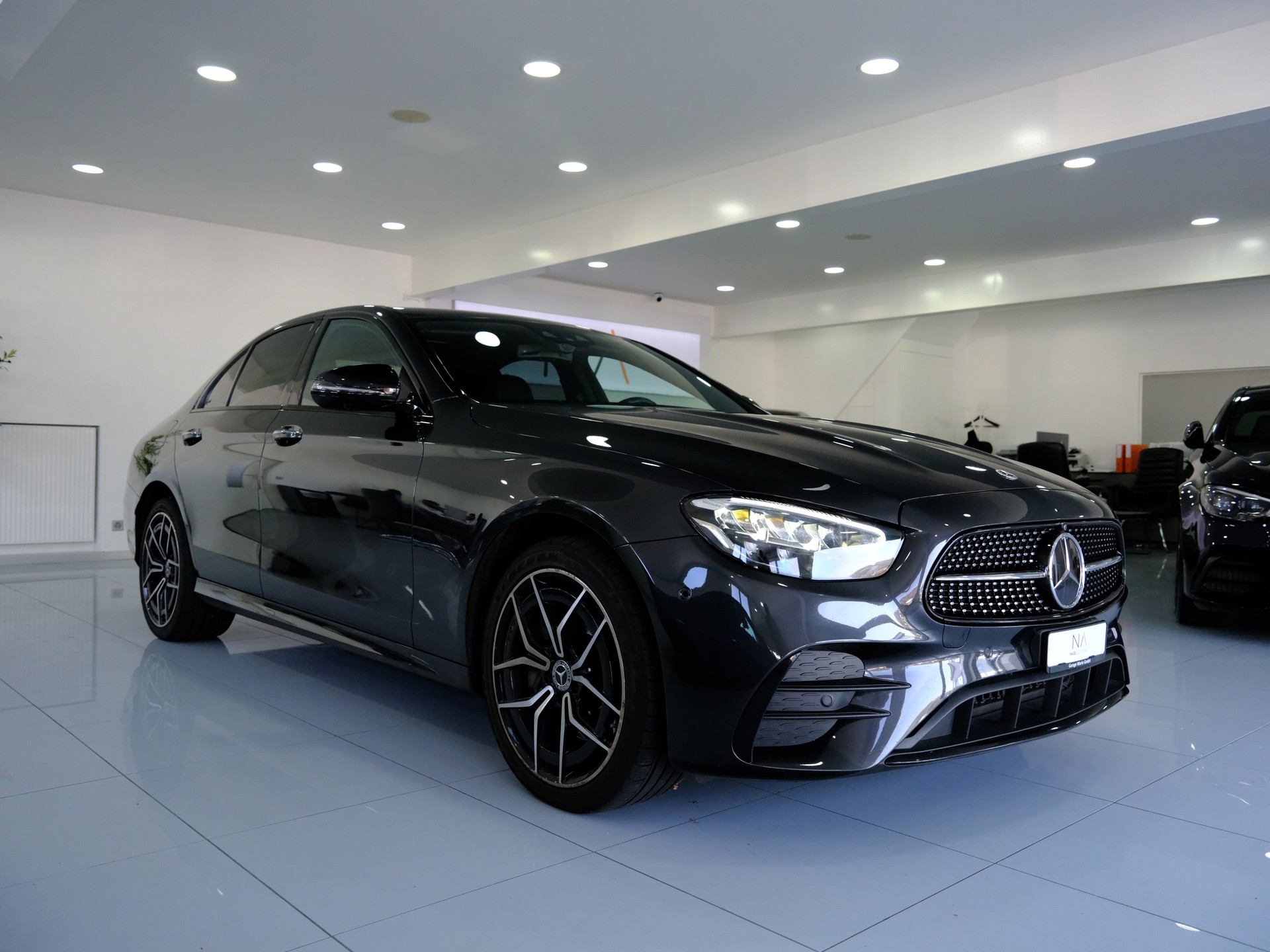 MERCEDES-BENZ E 300 e 4Matic EQ Star 9G-Tronic-image-1