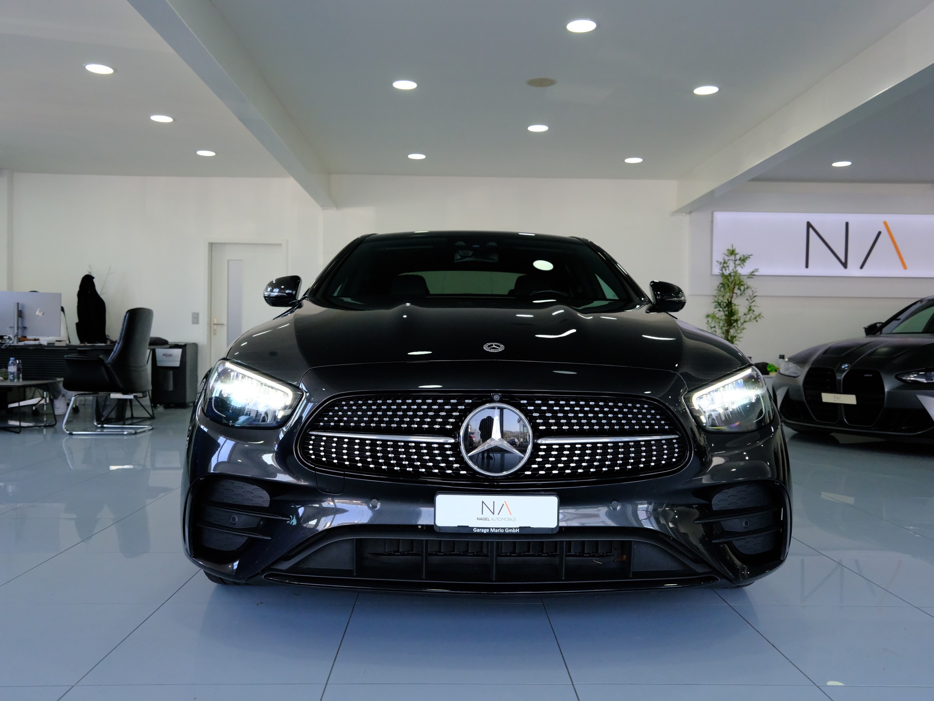 MERCEDES-BENZ E 300 e 4Matic EQ Star 9G-Tronic-image-2
