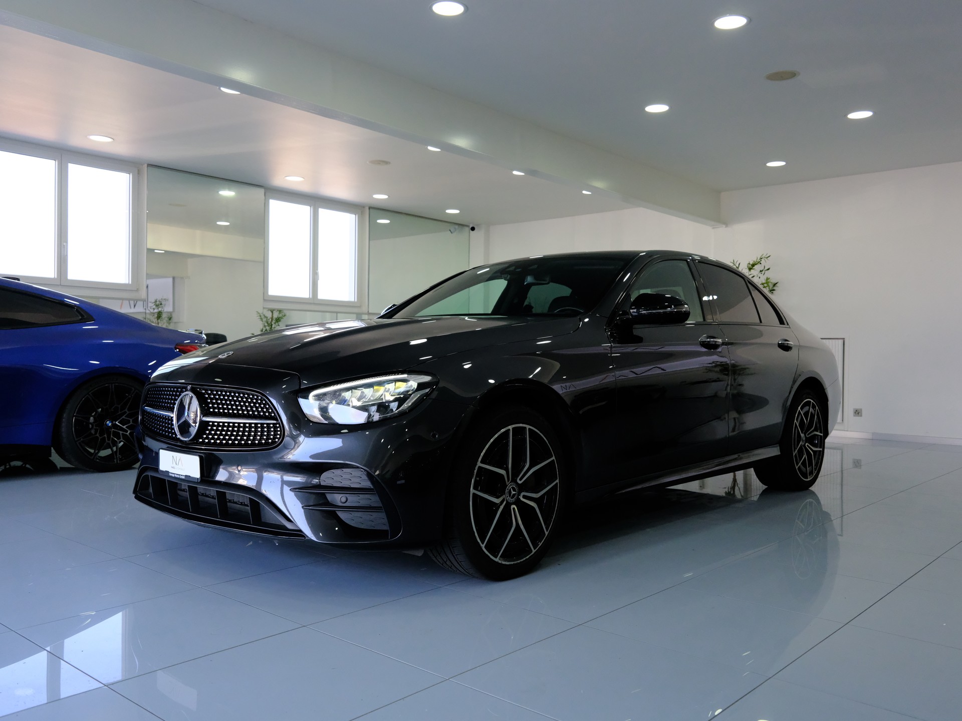MERCEDES-BENZ E 300 e 4Matic EQ Star 9G-Tronic-image-3