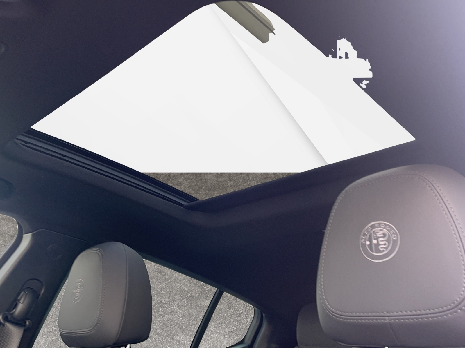ALFA ROMEO Tonale 1.3 Plug-in Hybrid Veloce Q4-image-9