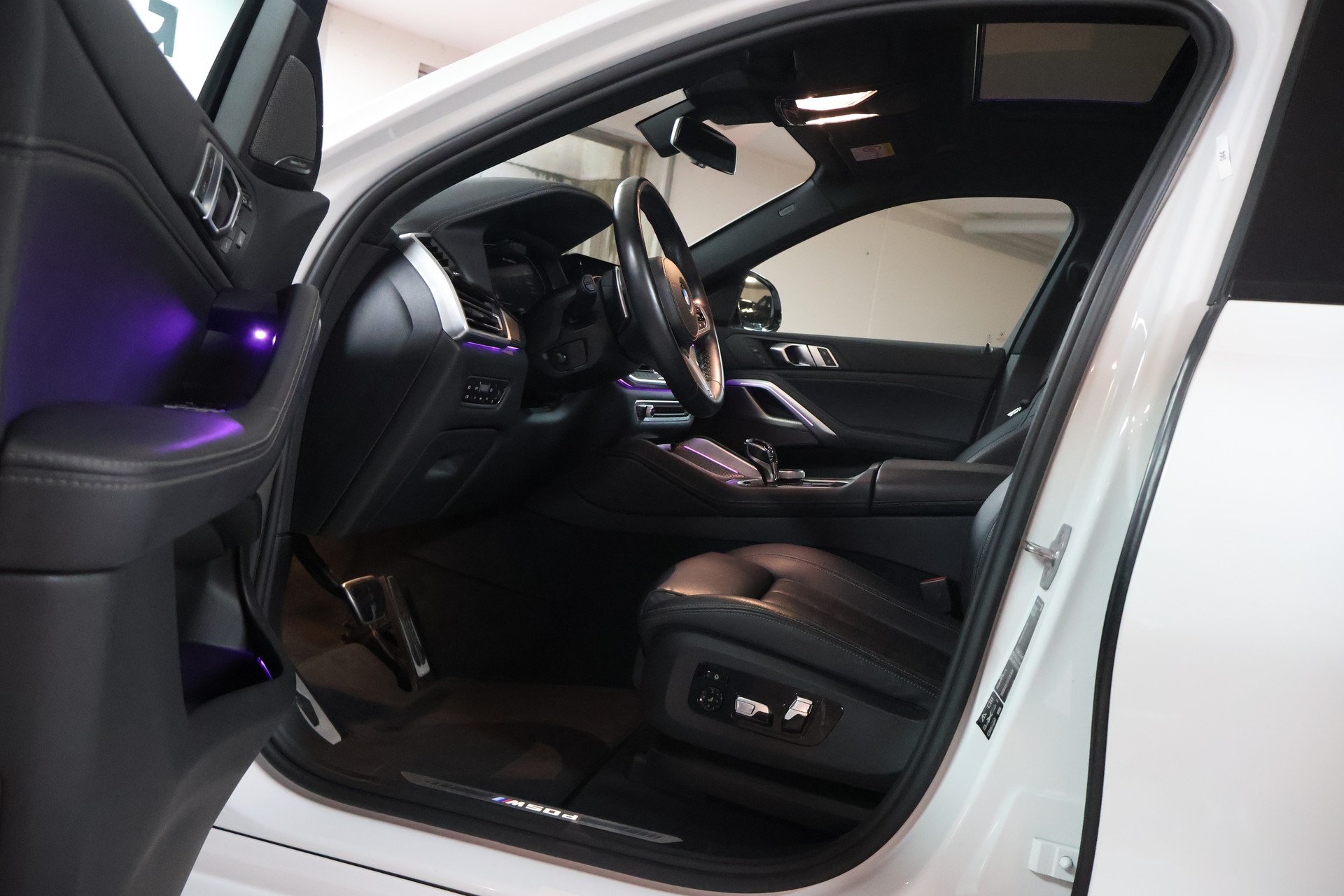 BMW X6 M50d-image-6