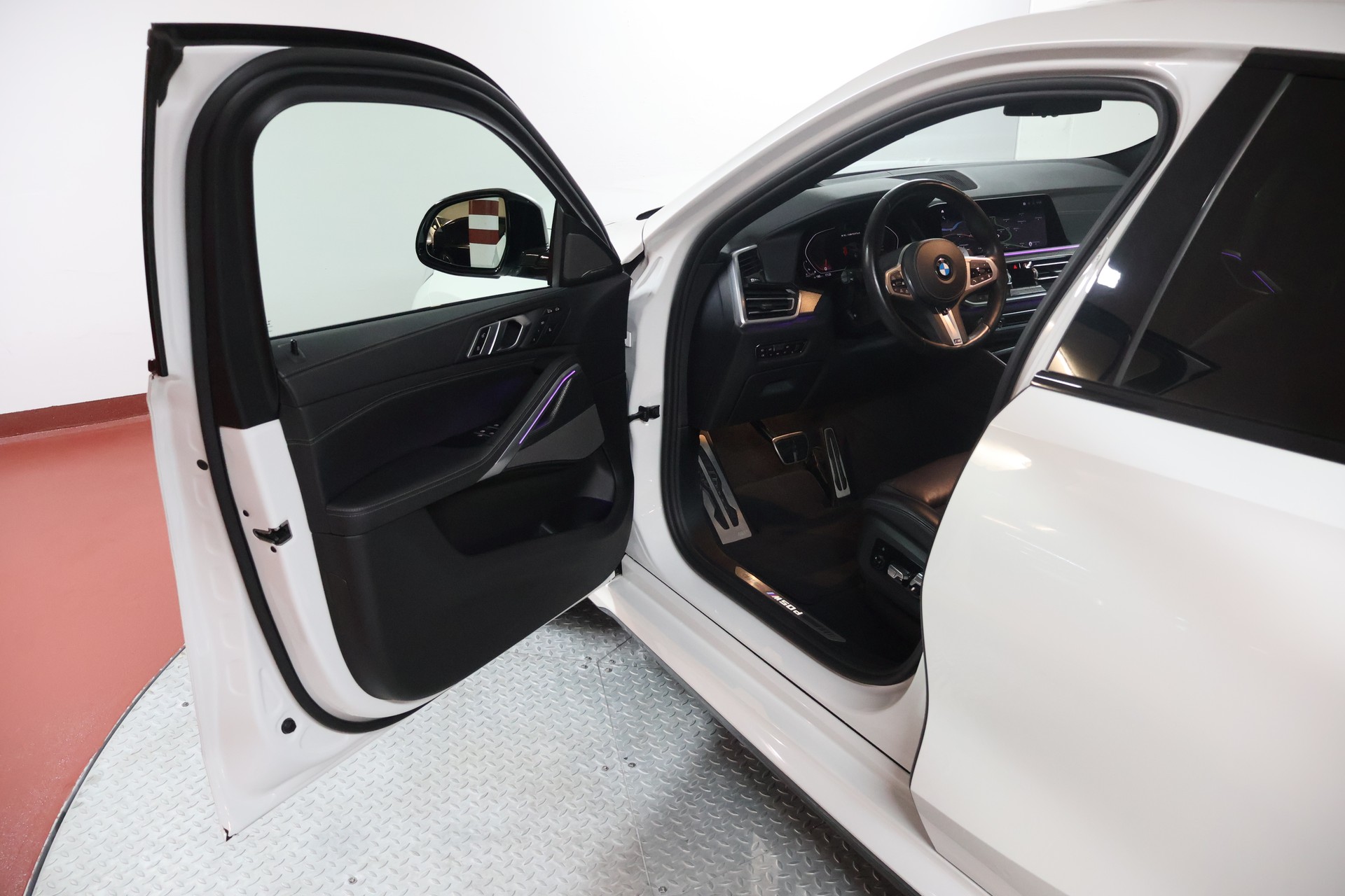 BMW X6 M50d-image-4