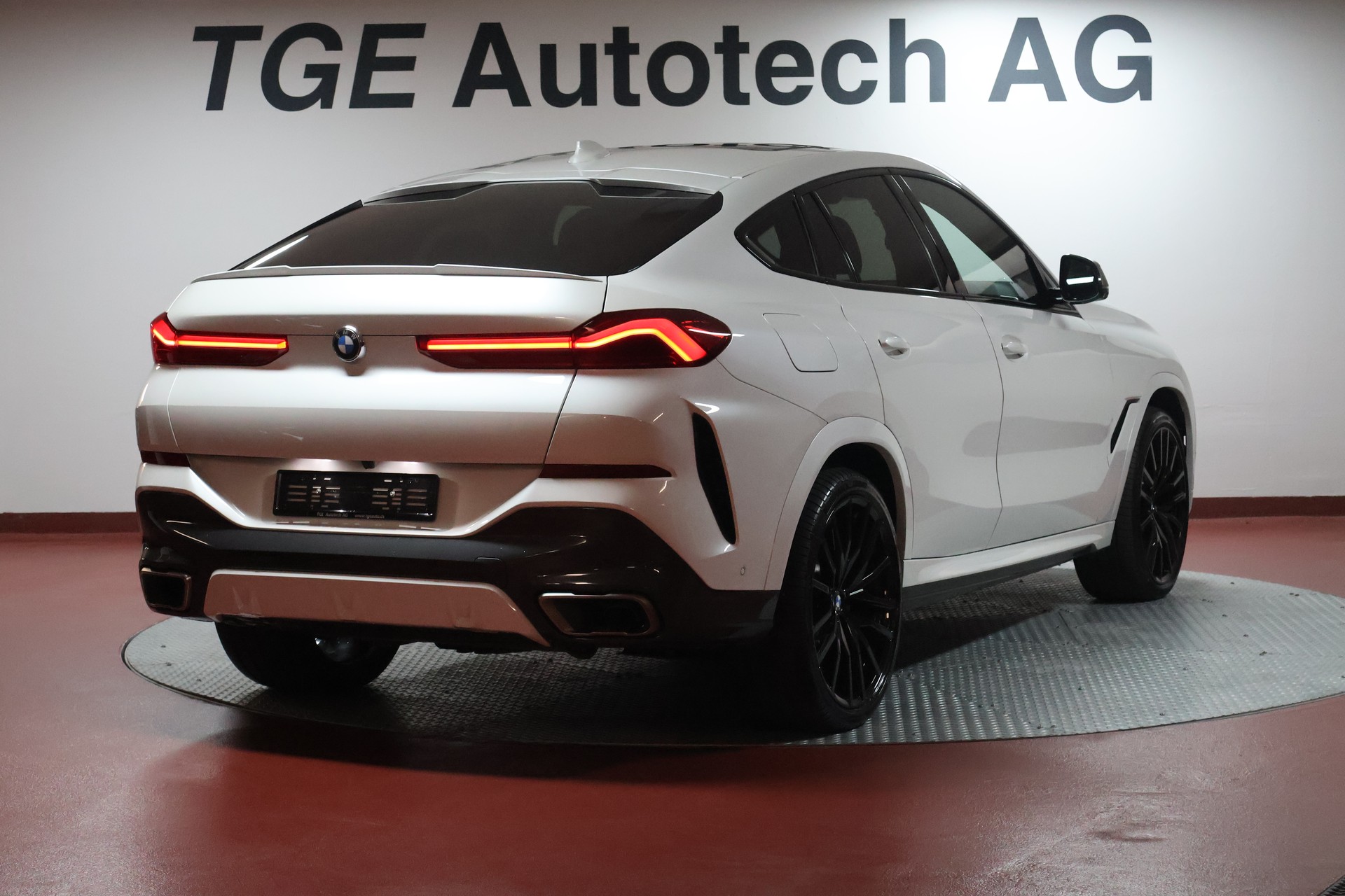 BMW X6 M50d-image-20