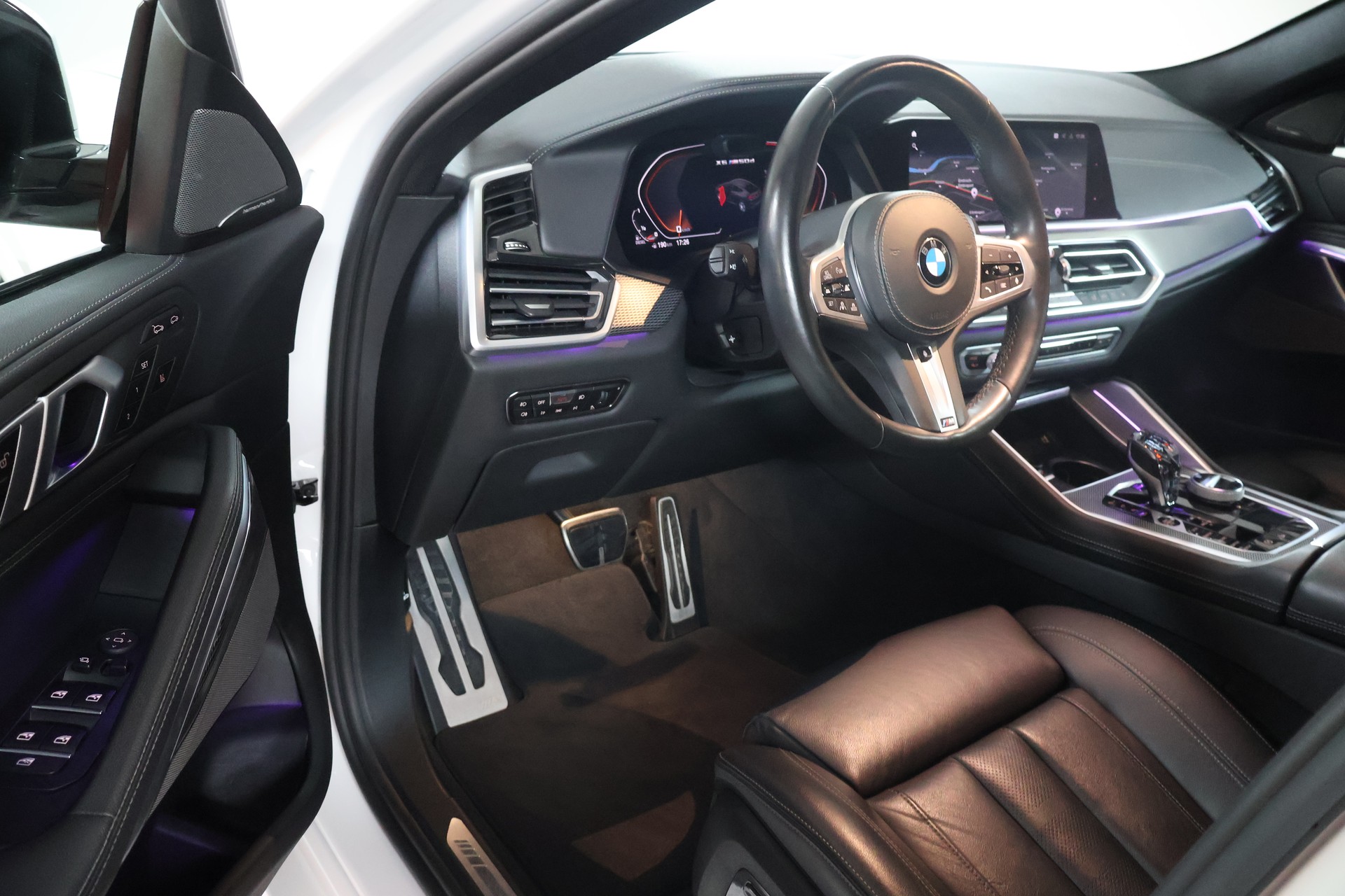 BMW X6 M50d-image-7