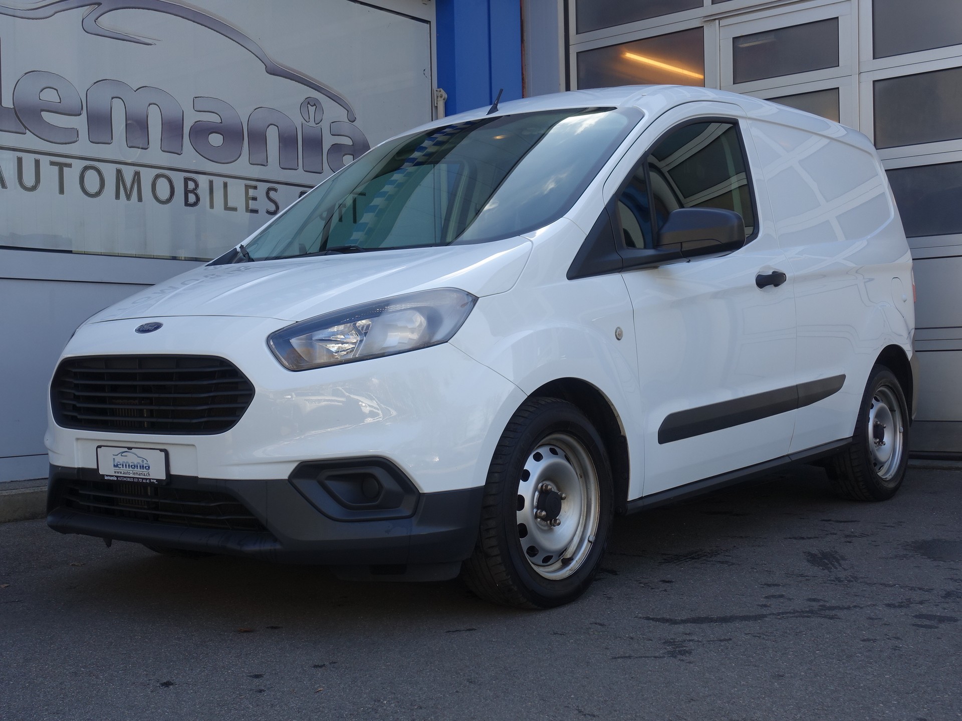 FORD Transit Courier Van 1.0 EcoBoost Ambiente-image-1