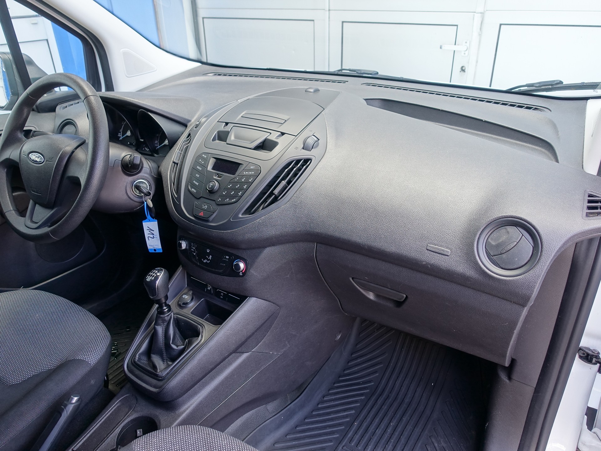 FORD Transit Courier Van 1.0 EcoBoost Ambiente-image-12