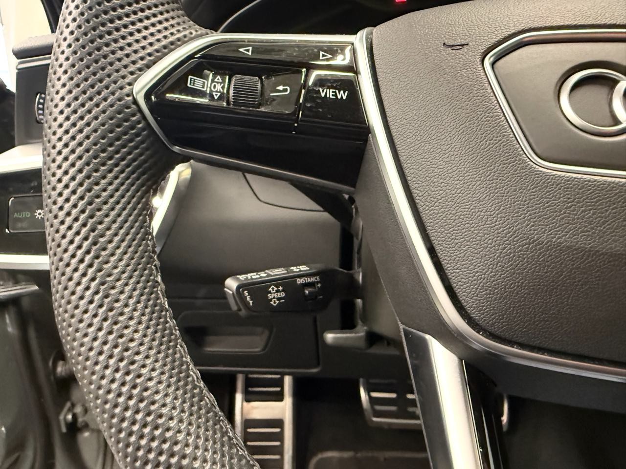 AUDI A6 Avant 40 TDI S line quattro S-tronic-image-7