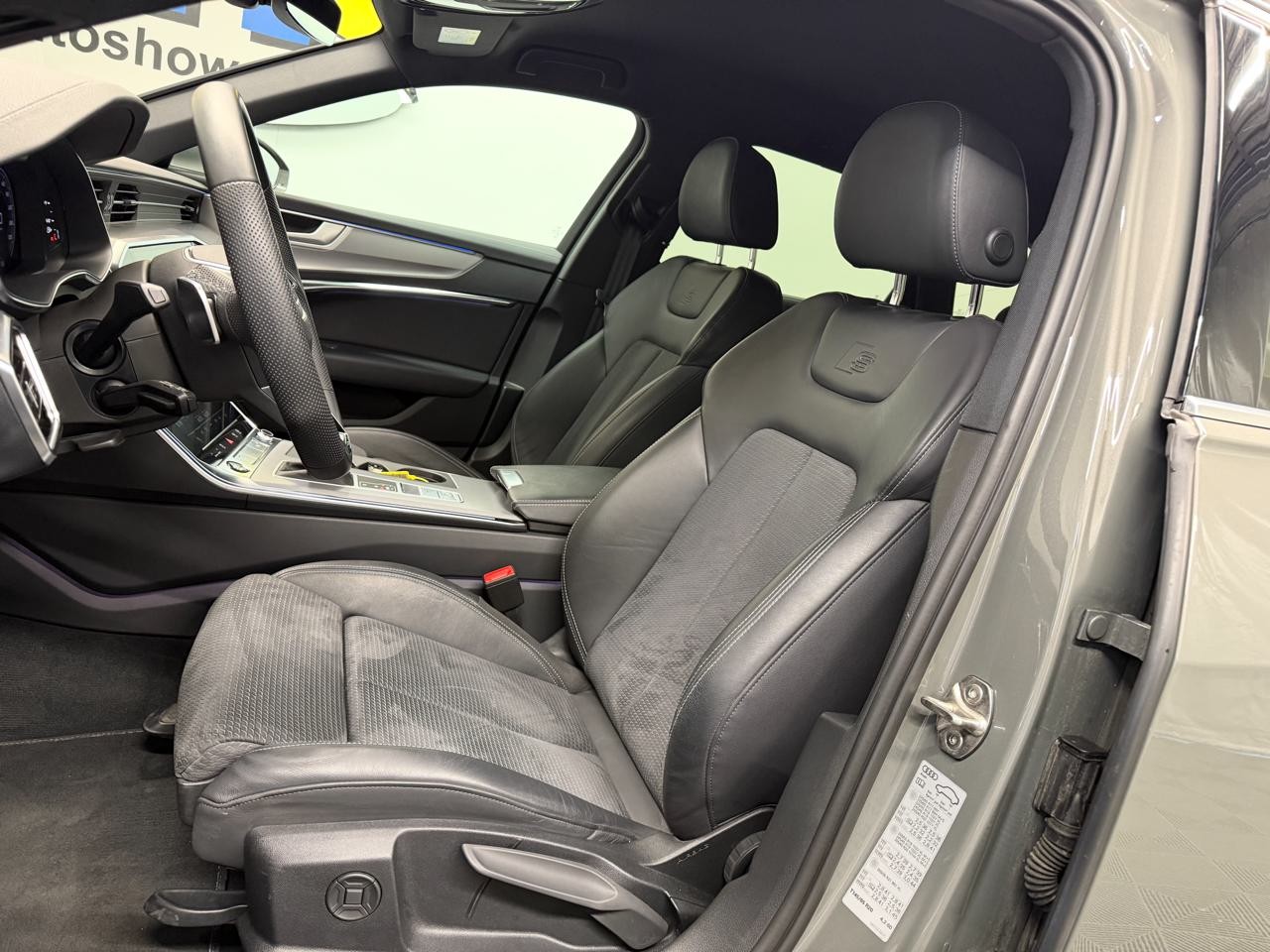 AUDI A6 Avant 40 TDI S line quattro S-tronic-image-3