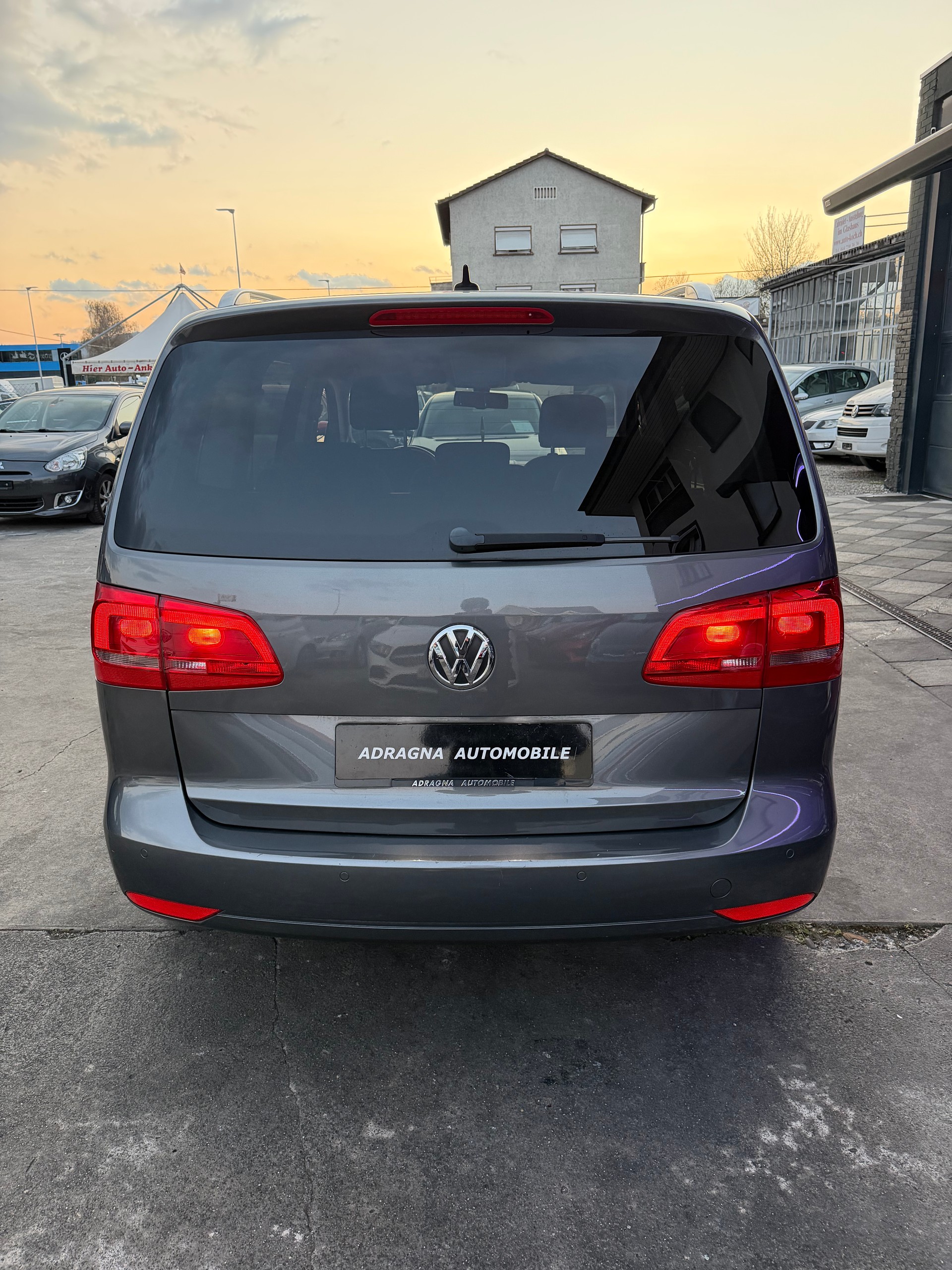 VW Touran 1.6 TDI BlueMotion Technology Highline DSG-image-6