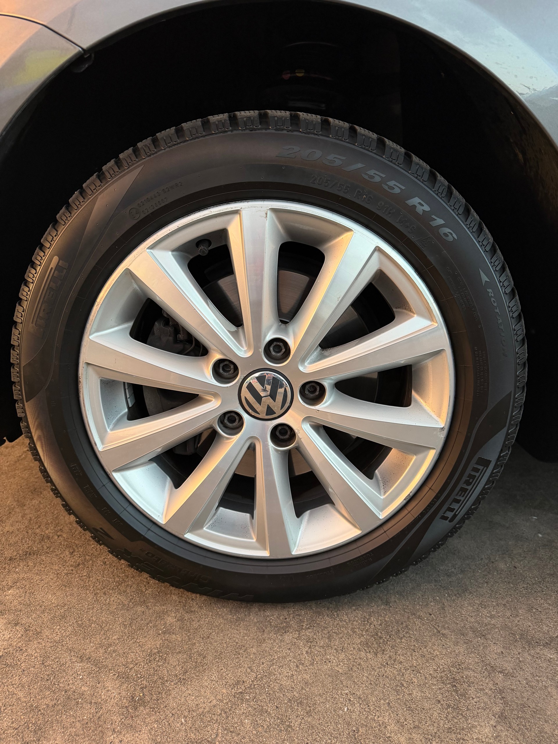 VW Touran 1.6 TDI BlueMotion Technology Highline DSG-image-25