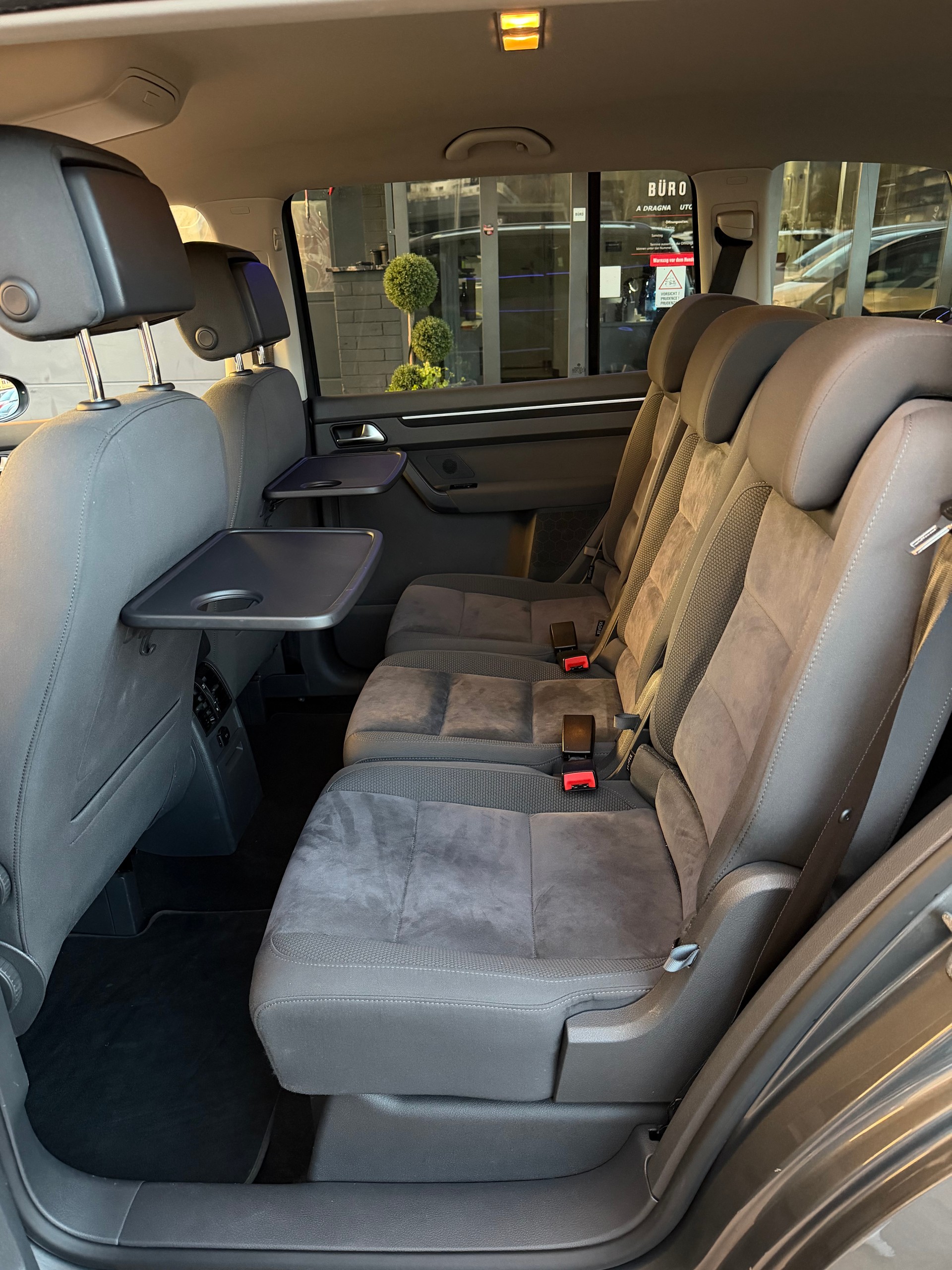 VW Touran 1.6 TDI BlueMotion Technology Highline DSG-image-20